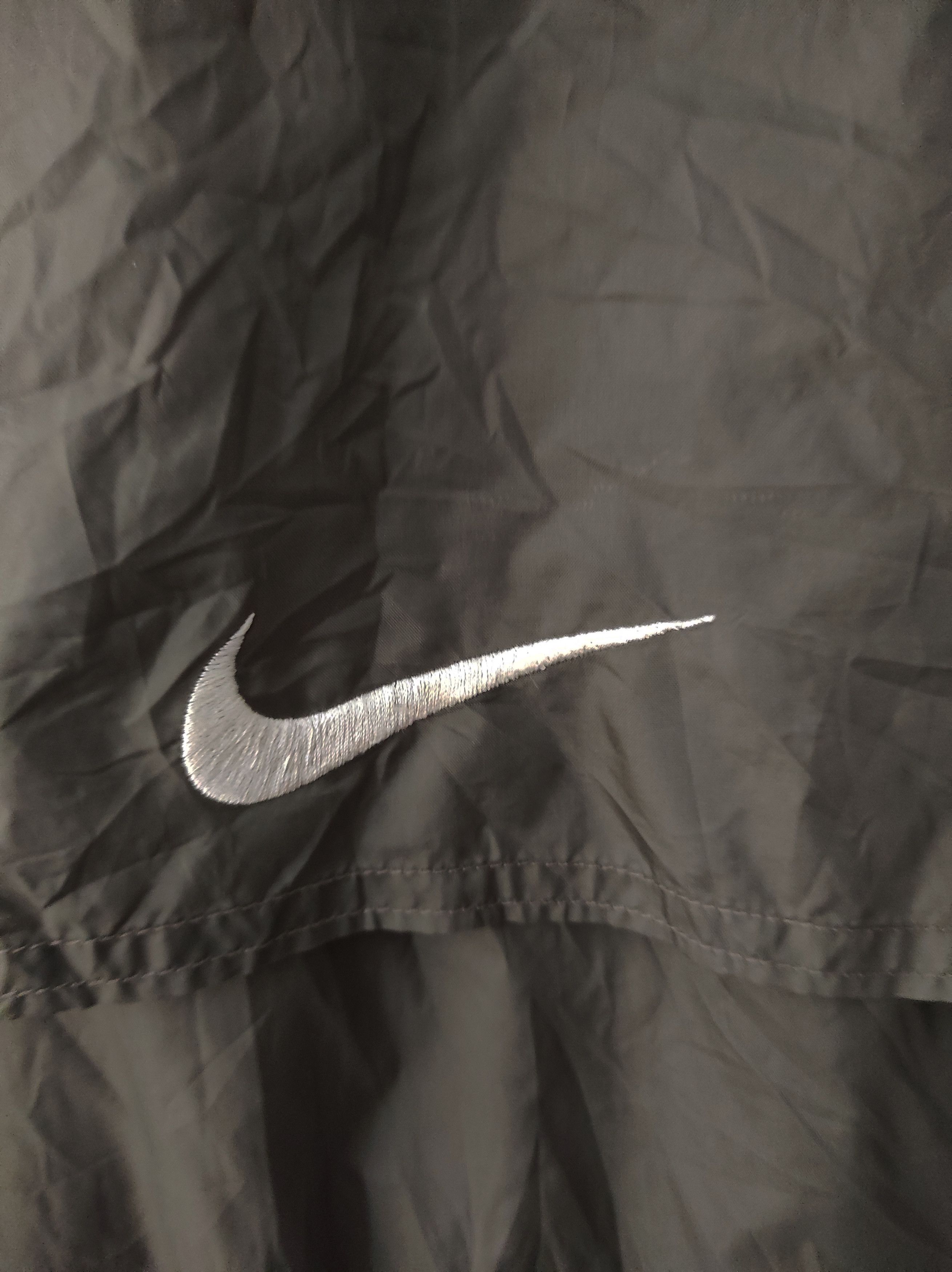 Nike Vintage Nike Small Swoosh Windbreaker Size US L / EU 52-54 / 3 - 5 Thumbnail