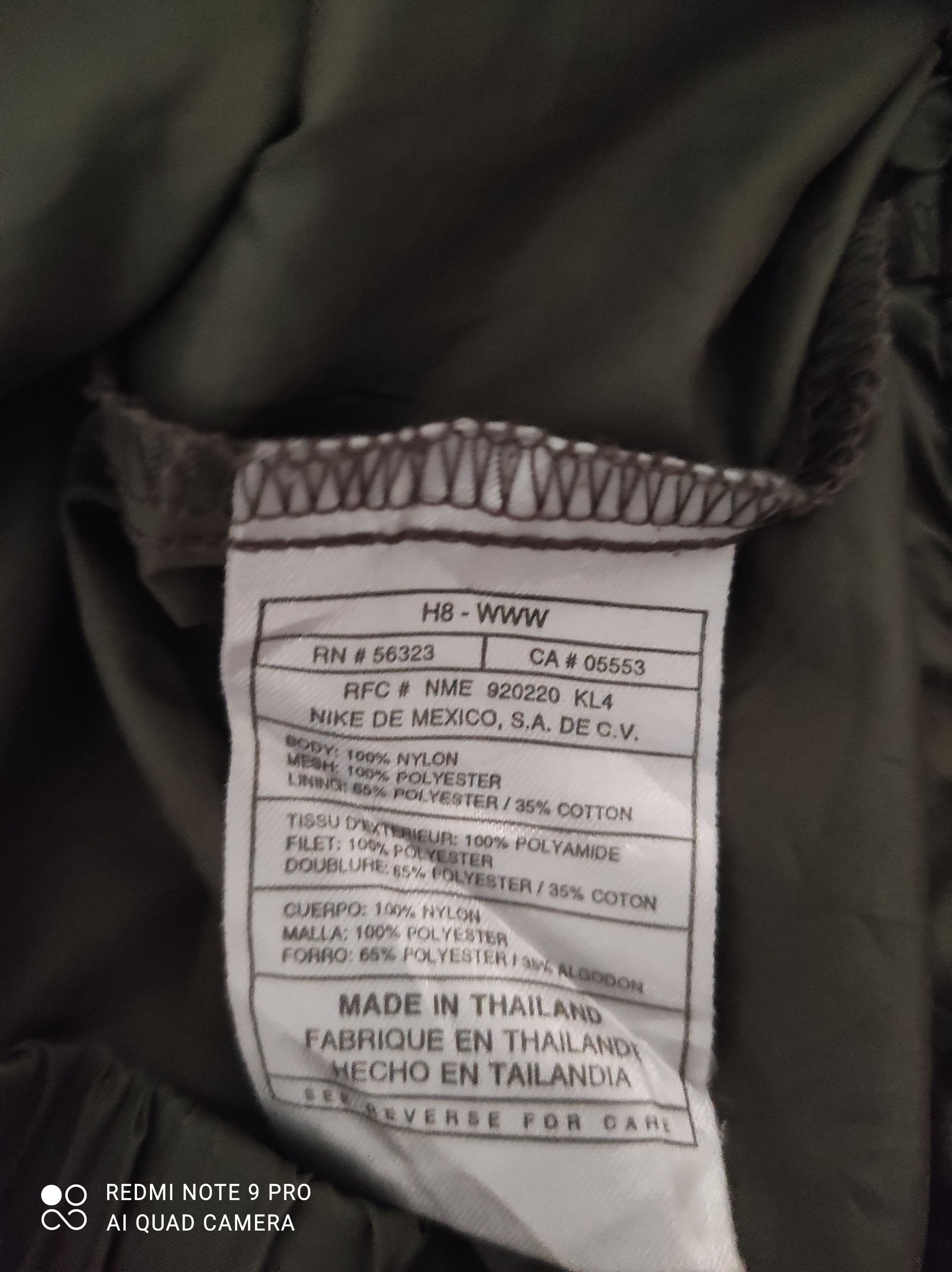 Nike Vintage Nike Small Swoosh Windbreaker Size US L / EU 52-54 / 3 - 9 Thumbnail