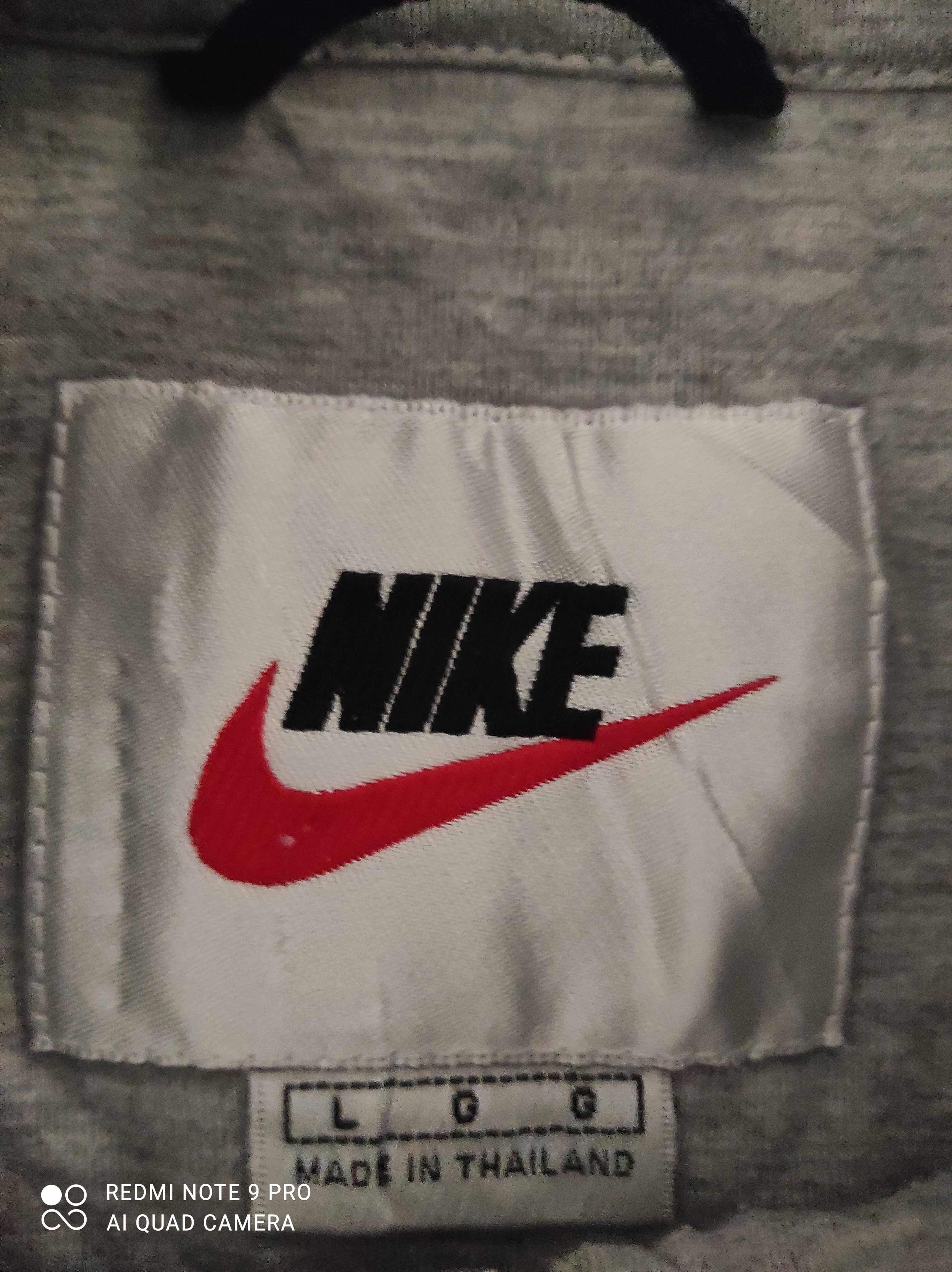 Nike Vintage Nike Small Swoosh Windbreaker Size US L / EU 52-54 / 3 - 7 Thumbnail