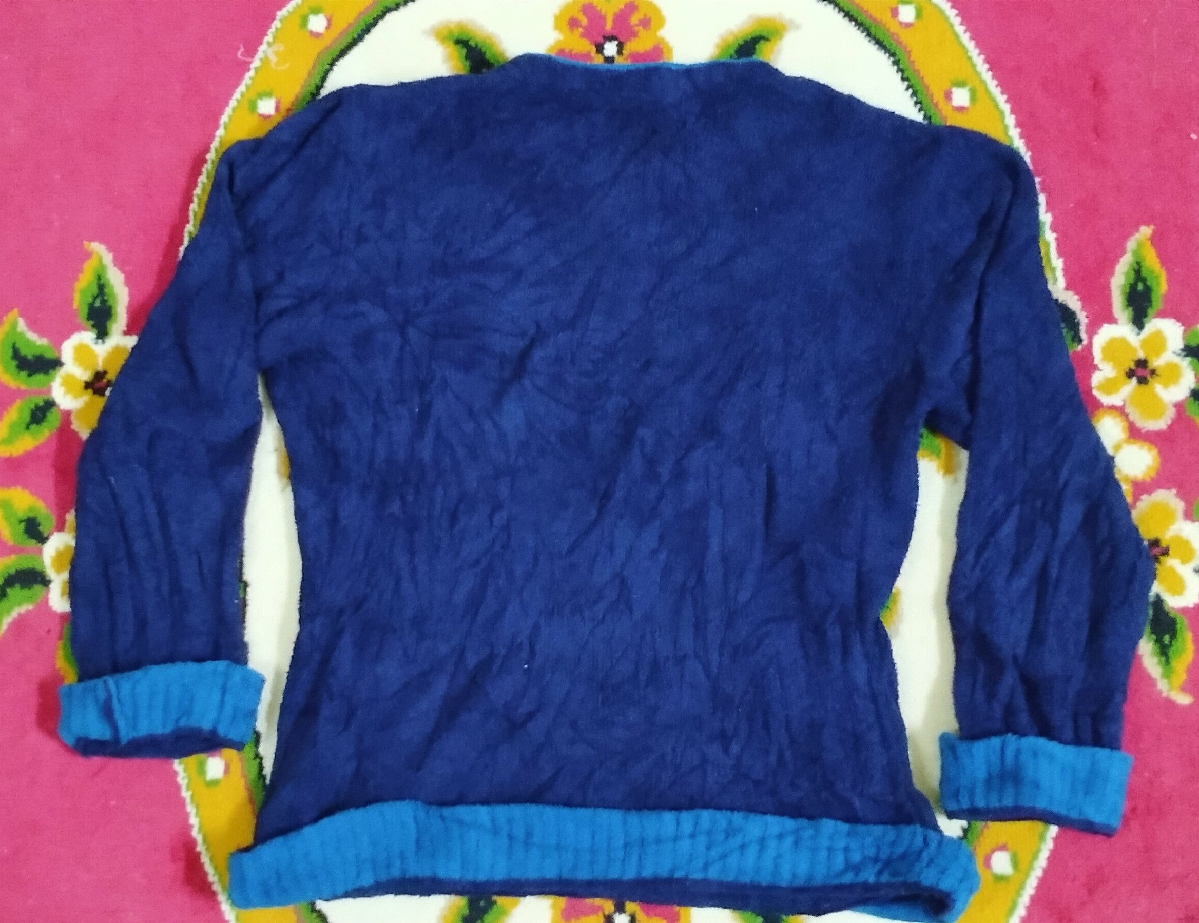 DKNY × Vintage 80's DKNY Men V- Neck fleece pullover Size US M / EU 48-50 / 2 - 2 Thumbnail