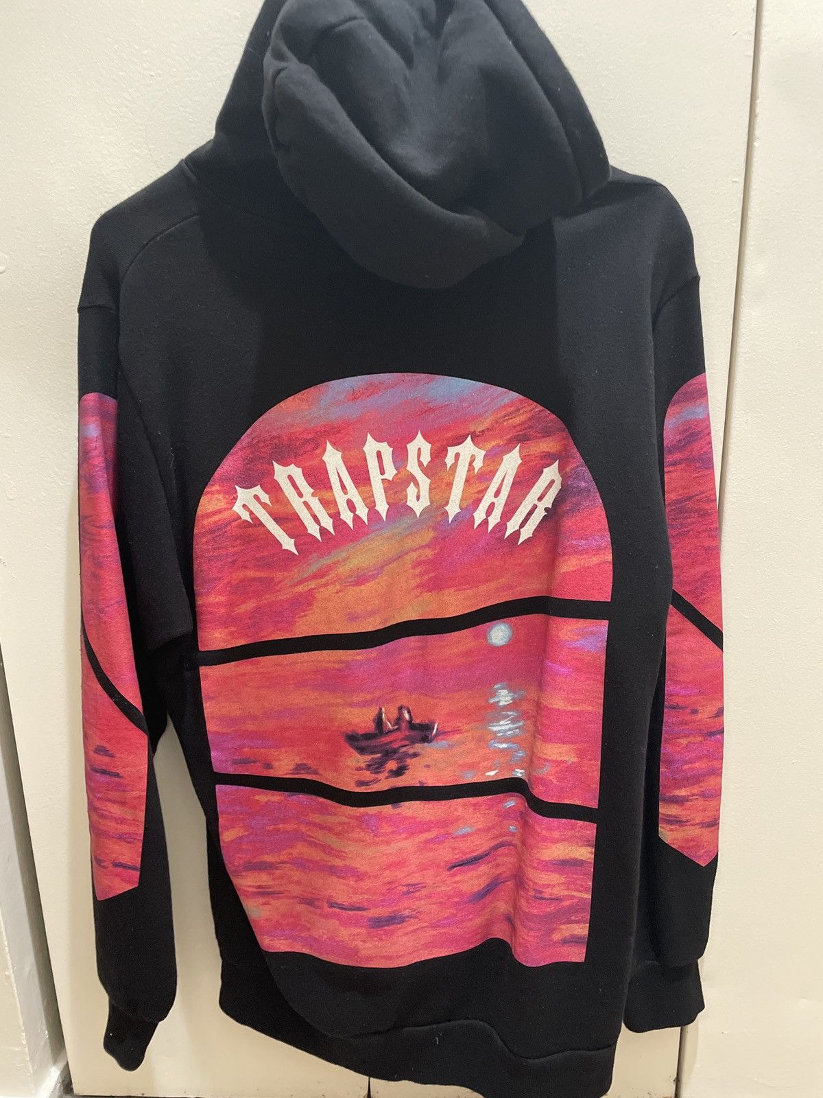 Trapstar art of war hoodie hotsell