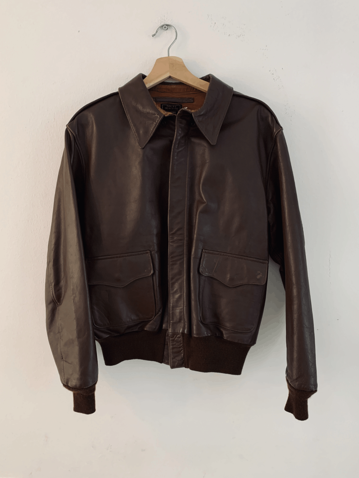 The Real McCoy's Real McCoy's Early A2 Leather Bomber Size US XL / EU 56 / 4 - 1 Preview