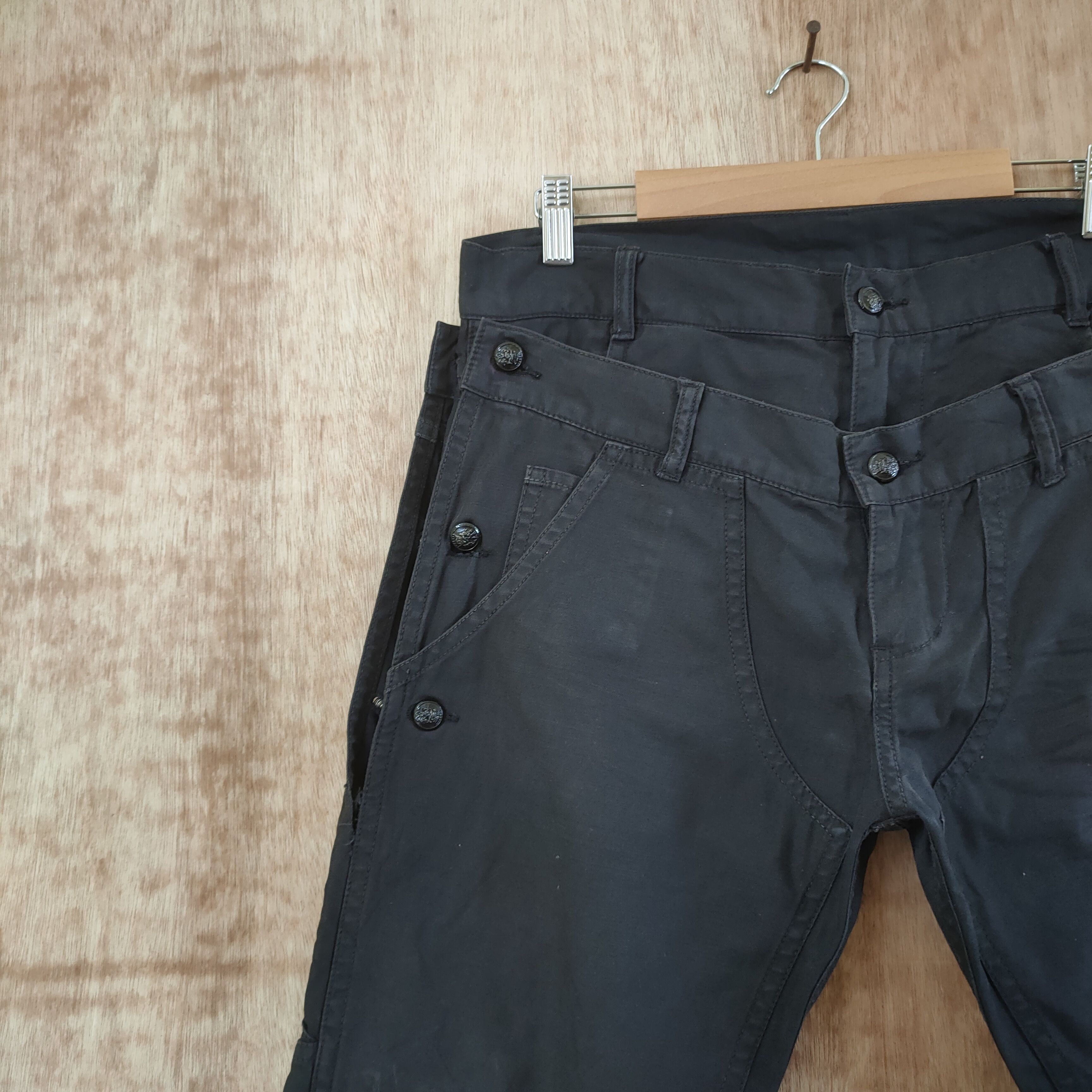 Japanese Brand DOUBLE WAIST DOUBLE KNEE STYLE CARGO PANTS Size US 30 / EU 46 - 8 Thumbnail