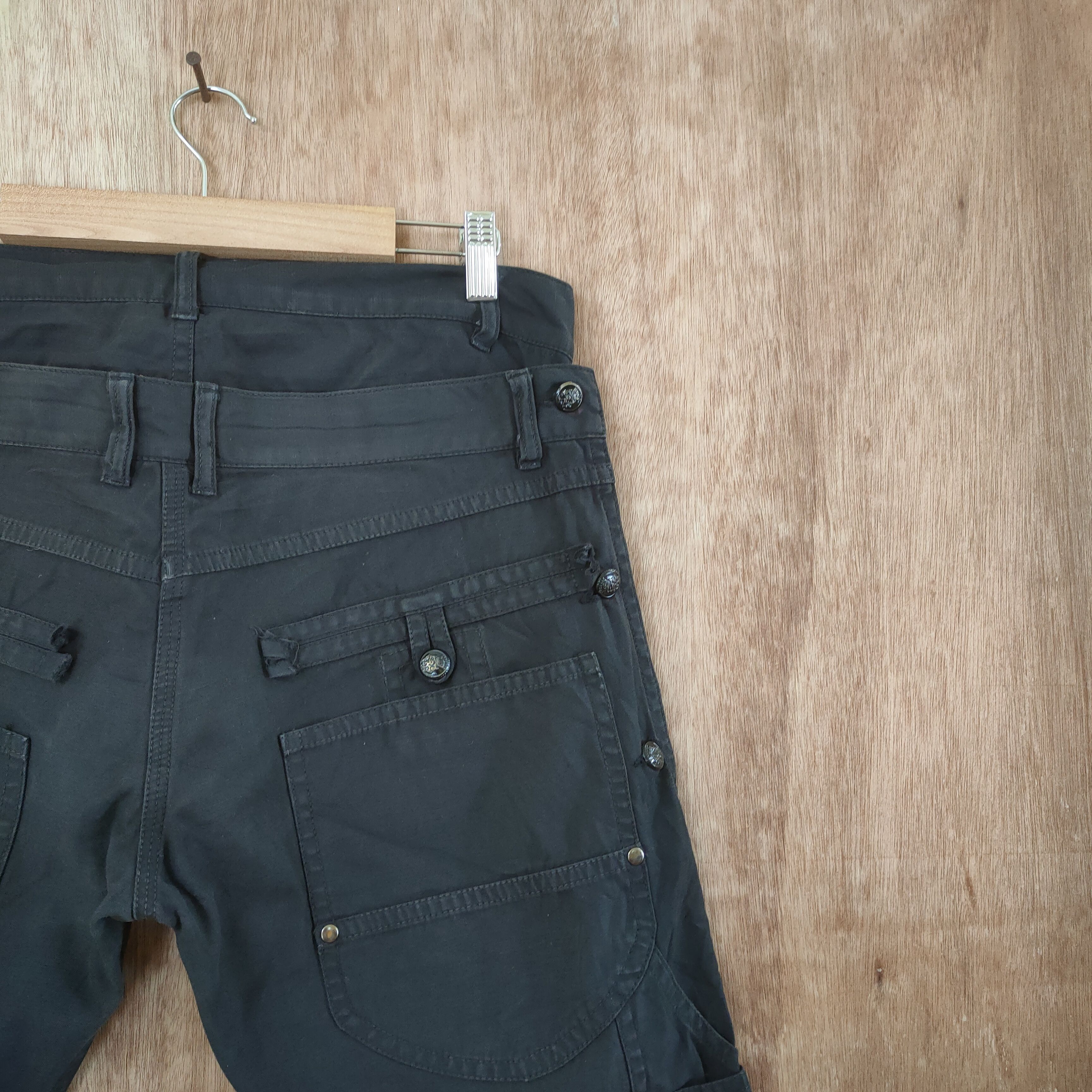 Japanese Brand DOUBLE WAIST DOUBLE KNEE STYLE CARGO PANTS Size US 30 / EU 46 - 13 Thumbnail