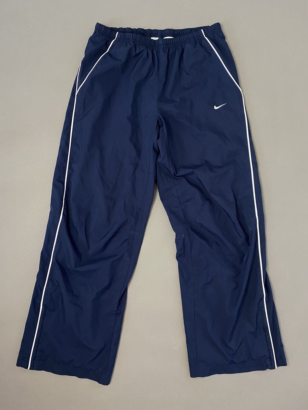 Nike Nike vintage navy track pants small swoosh 2000s | Grailed