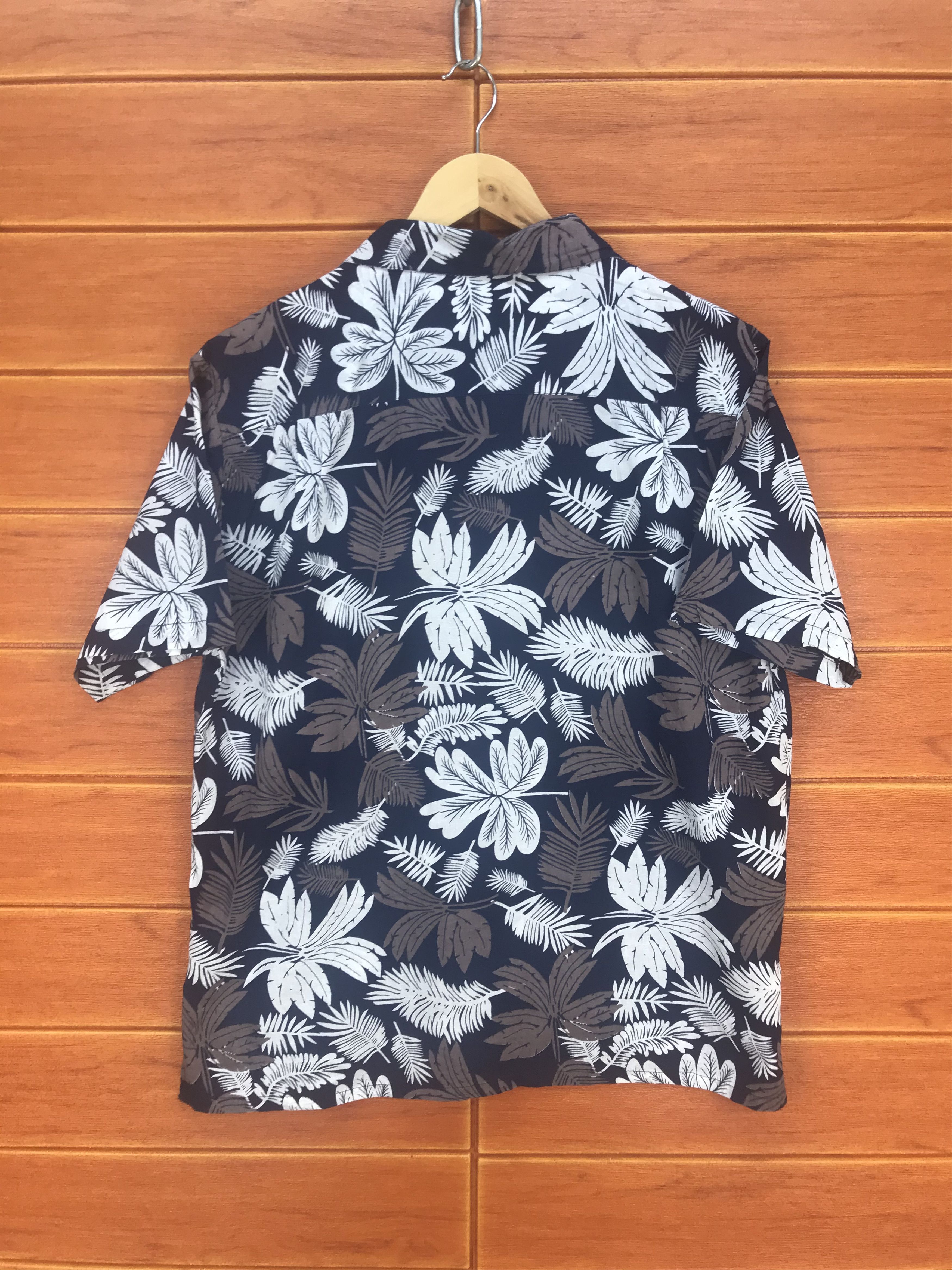 Vintage Vintage Hawaiian Studio Kiki Honolulu Hawaii Shirt Size US L / EU 52-54 / 3 - 6 Thumbnail