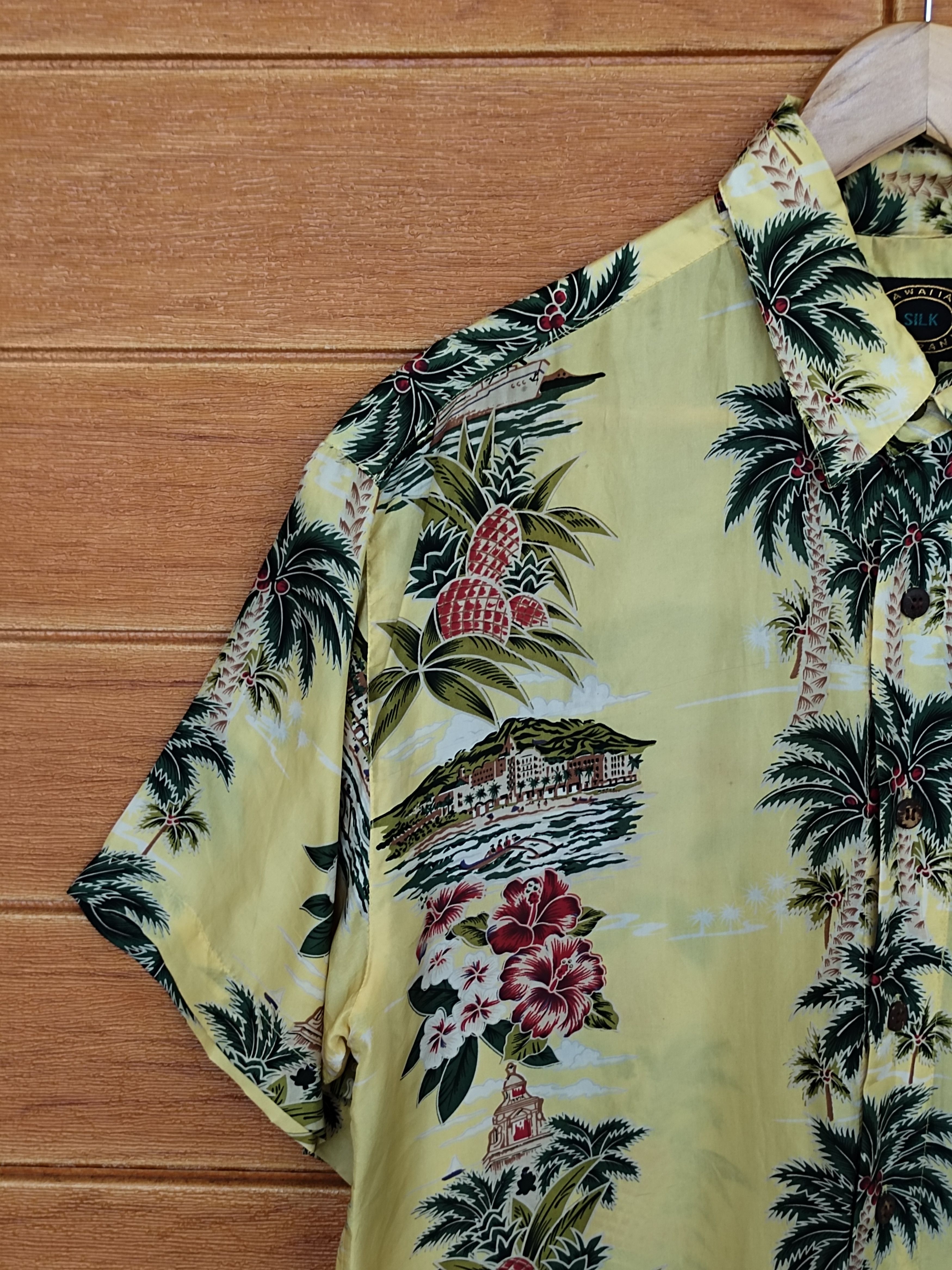 Vintage Vintage Hawaiian Silk Pineapple & Village Panel Print Shirt Size US S / EU 44-46 / 1 - 5 Thumbnail