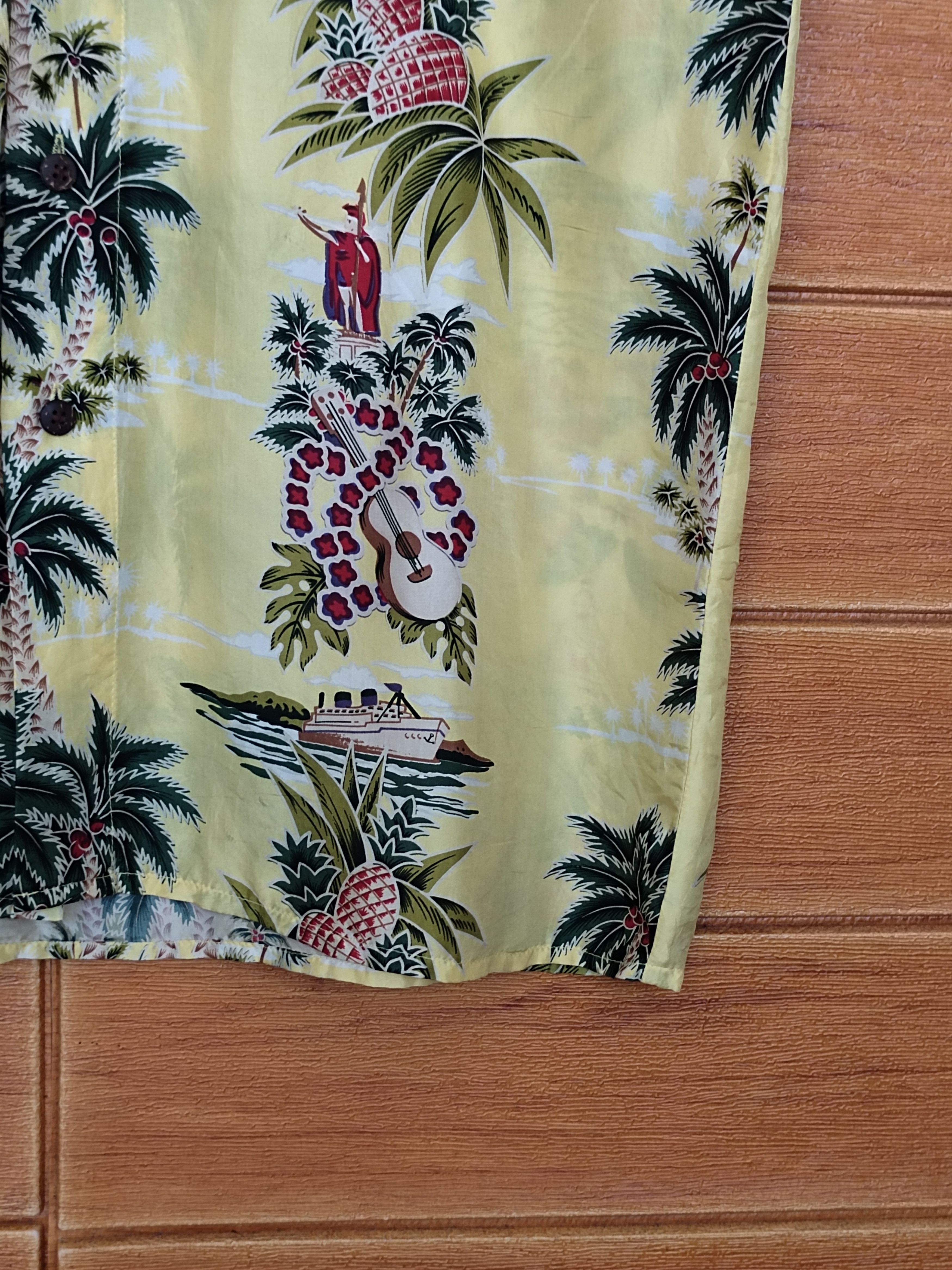 Vintage Vintage Hawaiian Silk Pineapple & Village Panel Print Shirt Size US S / EU 44-46 / 1 - 6 Thumbnail