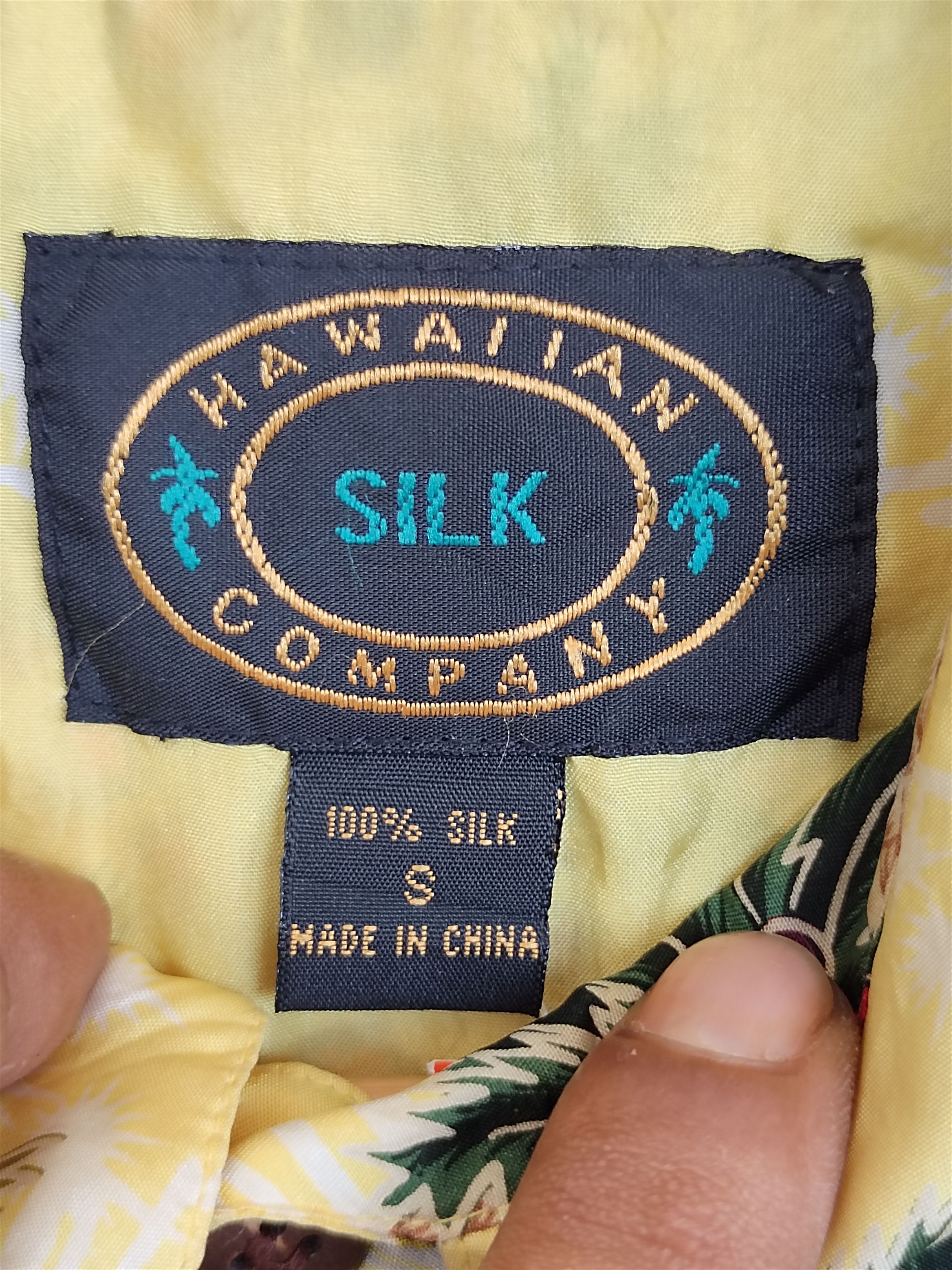 Vintage Vintage Hawaiian Silk Pineapple & Village Panel Print Shirt Size US S / EU 44-46 / 1 - 10 Thumbnail