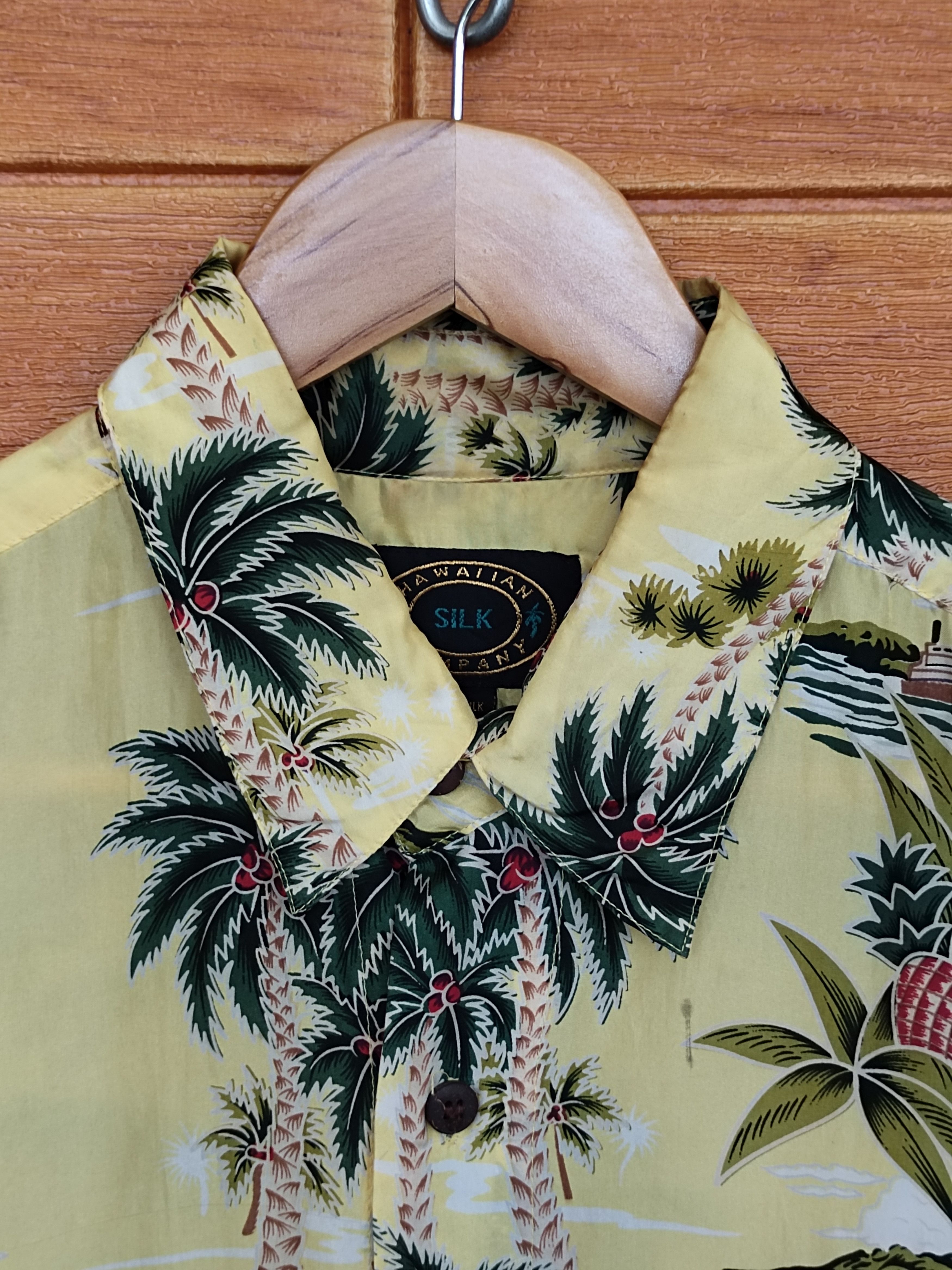 Vintage Vintage Hawaiian Silk Pineapple & Village Panel Print Shirt Size US S / EU 44-46 / 1 - 3 Thumbnail