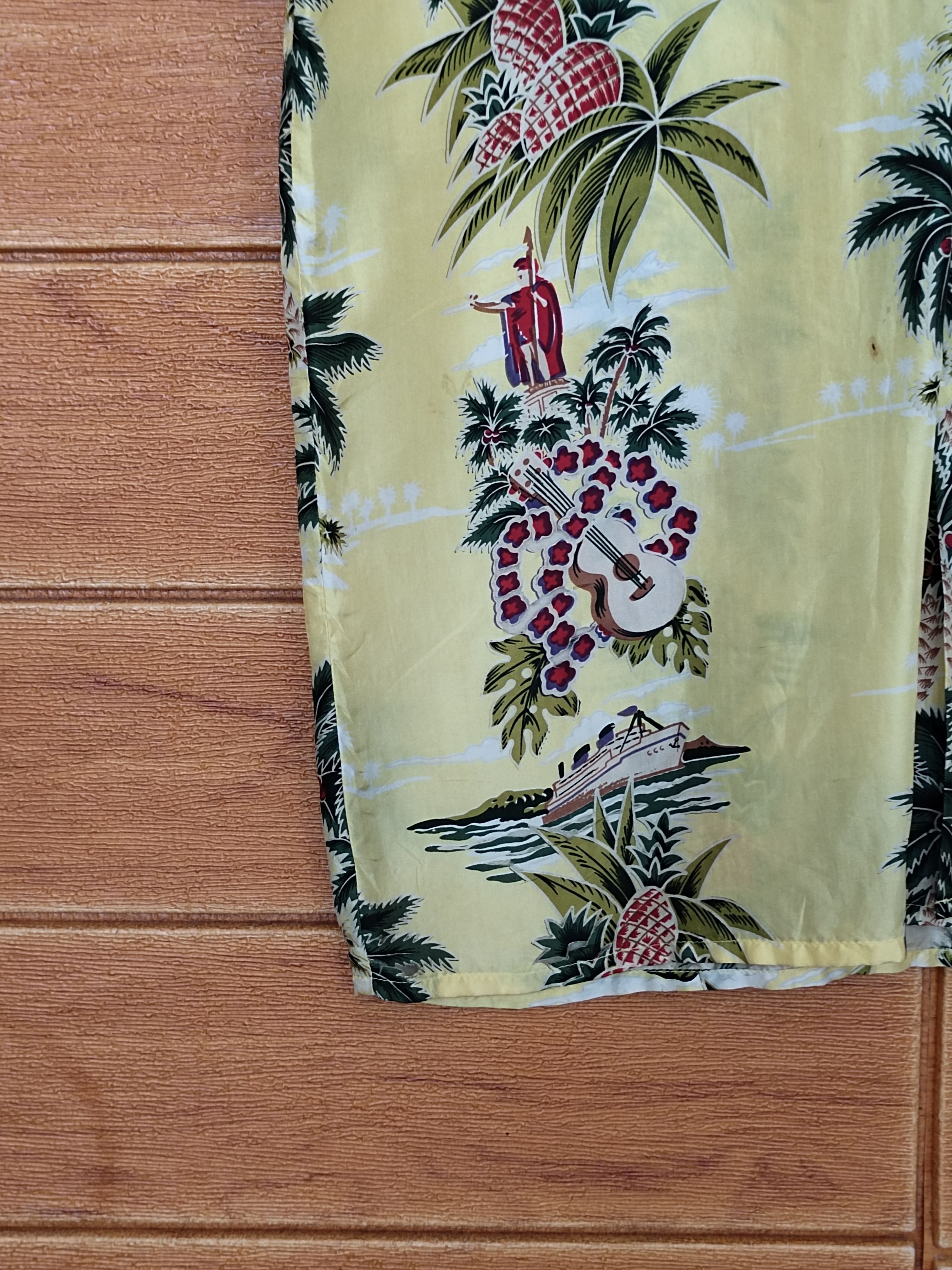 Vintage Vintage Hawaiian Silk Pineapple & Village Panel Print Shirt Size US S / EU 44-46 / 1 - 7 Thumbnail