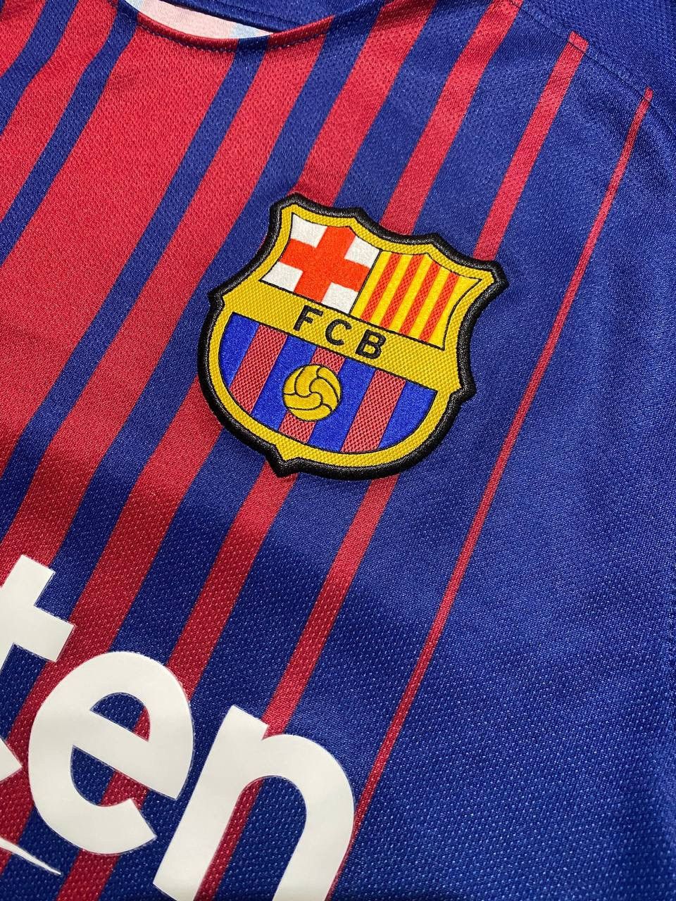 Nike Nike FC Barcelona 2017 2018 Home Shirt Soccer Jersey Size US S / EU 44-46 / 1 - 5 Thumbnail