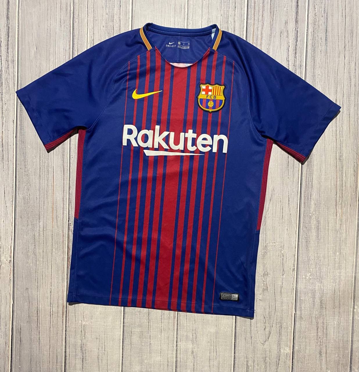 Nike Nike FC Barcelona 2017 2018 Home Shirt Soccer Jersey Size US S / EU 44-46 / 1 - 1 Thumbnail