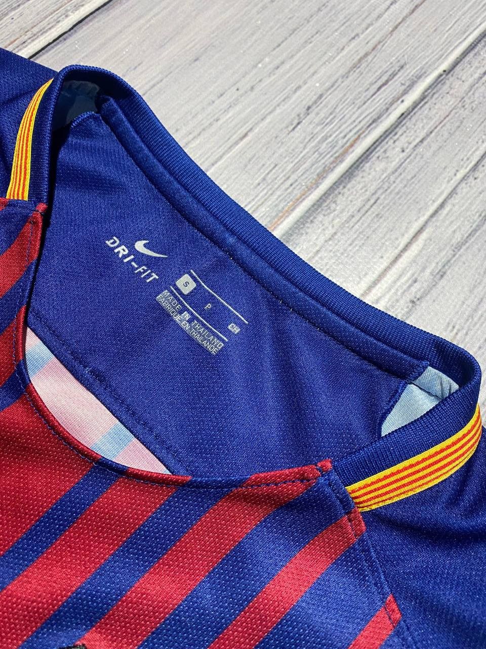 Nike Nike FC Barcelona 2017 2018 Home Shirt Soccer Jersey Size US S / EU 44-46 / 1 - 3 Thumbnail