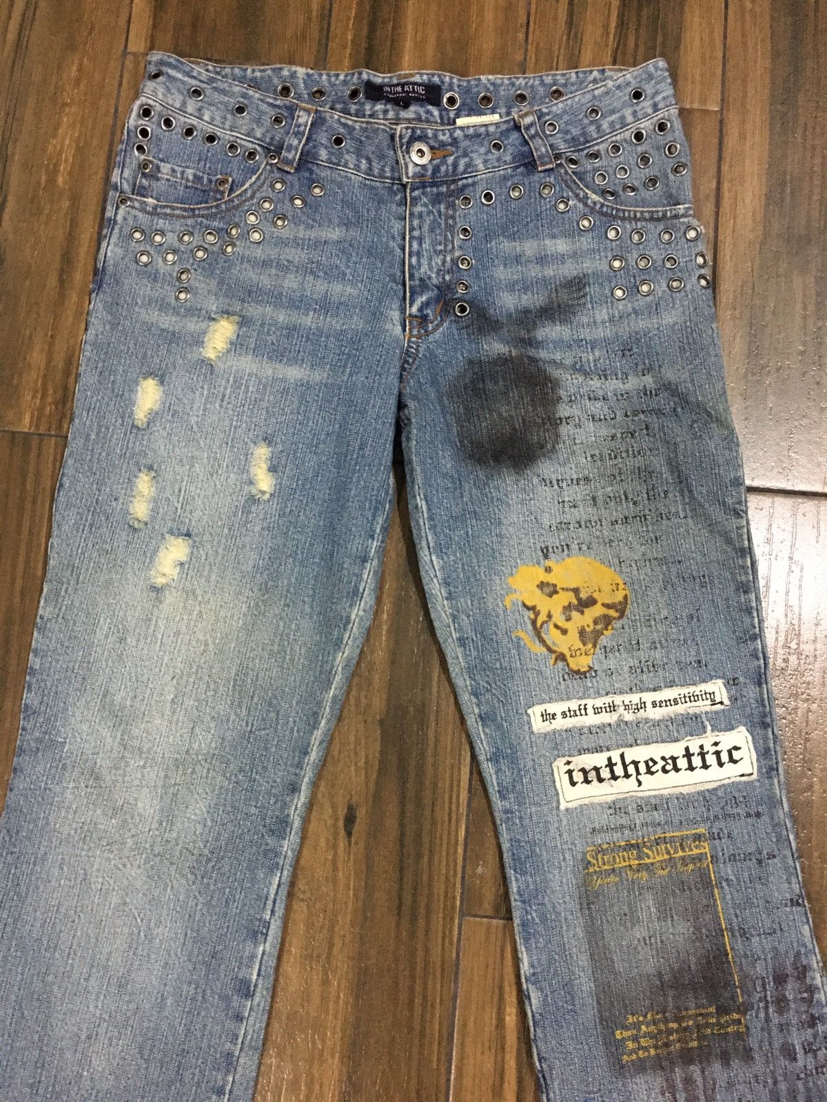 In The Attic IN THE ATTIC DISTRESSED BOOTCUT POEM JEANS Size US 32 / EU 48 - 2 Thumbnail