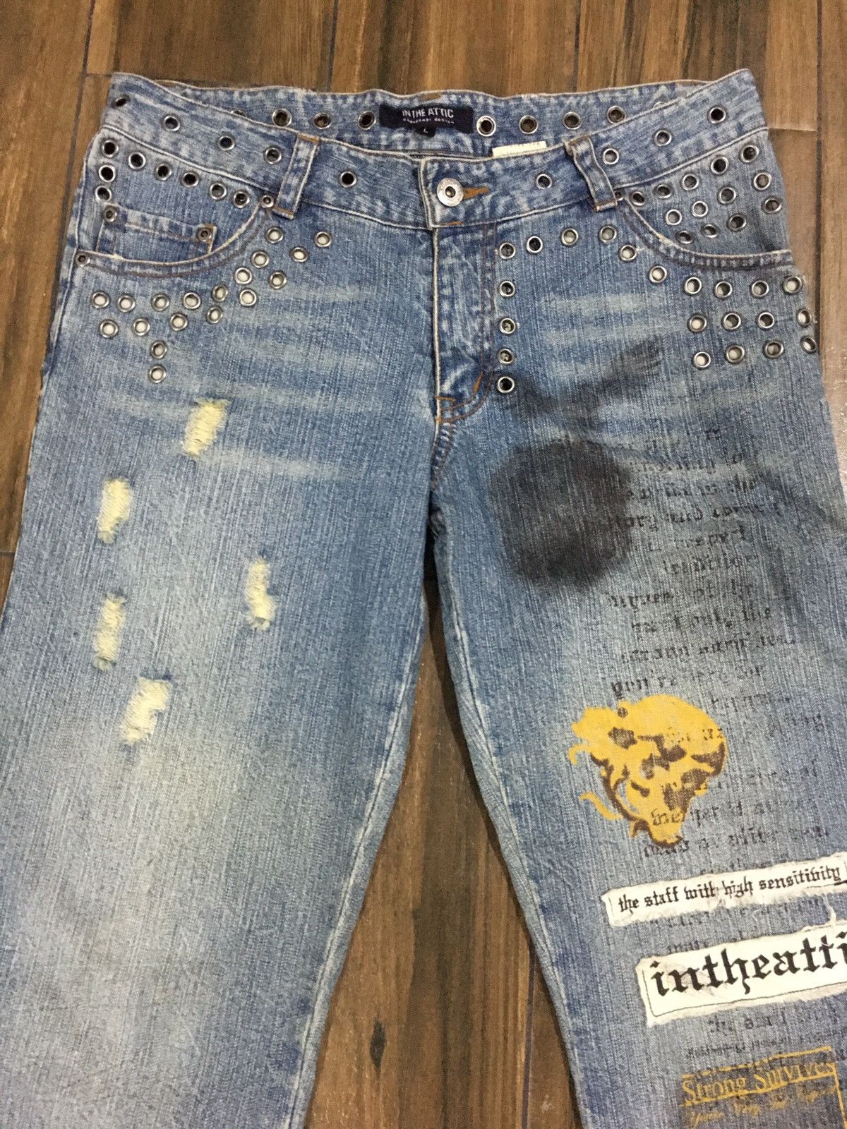 In The Attic IN THE ATTIC DISTRESSED BOOTCUT POEM JEANS Size US 32 / EU 48 - 3 Thumbnail