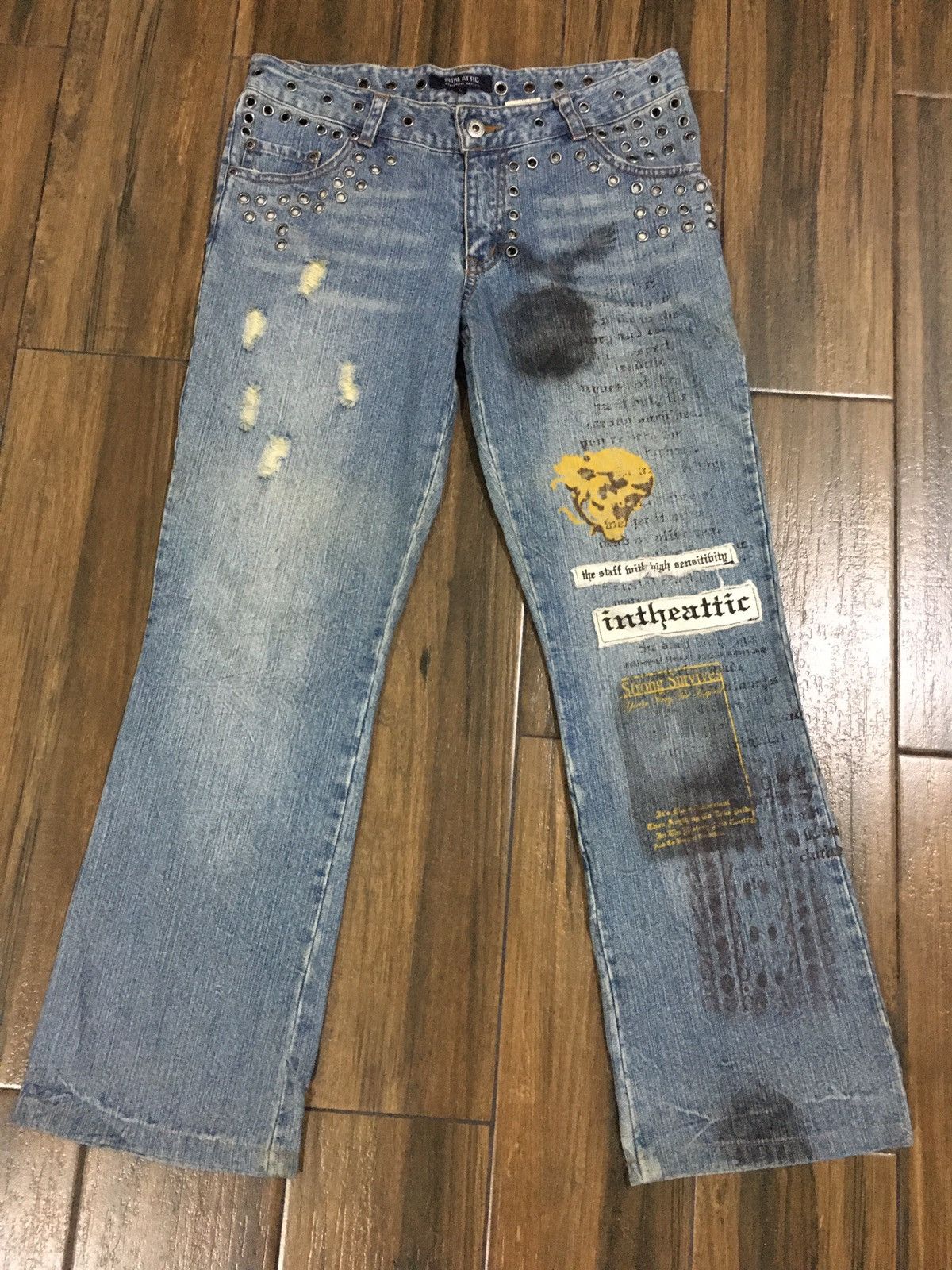 In The Attic IN THE ATTIC DISTRESSED BOOTCUT POEM JEANS Size US 32 / EU 48 - 1 Thumbnail
