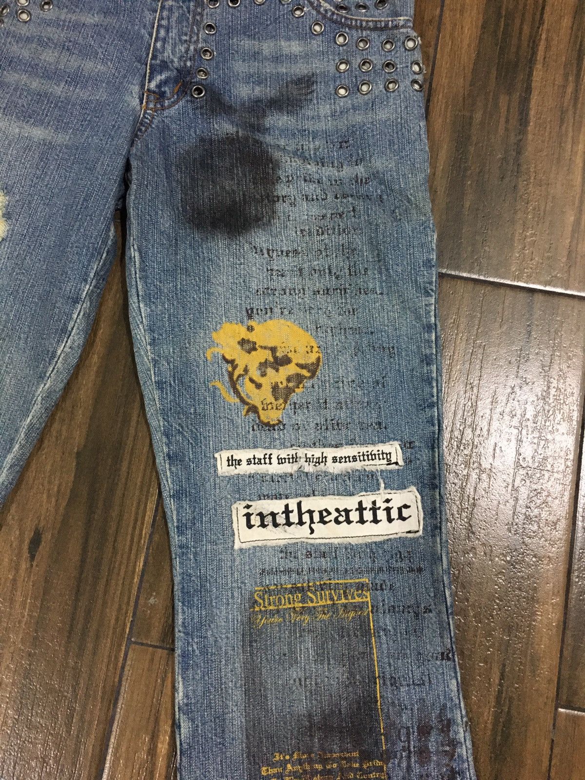 In The Attic IN THE ATTIC DISTRESSED BOOTCUT POEM JEANS Size US 32 / EU 48 - 6 Thumbnail