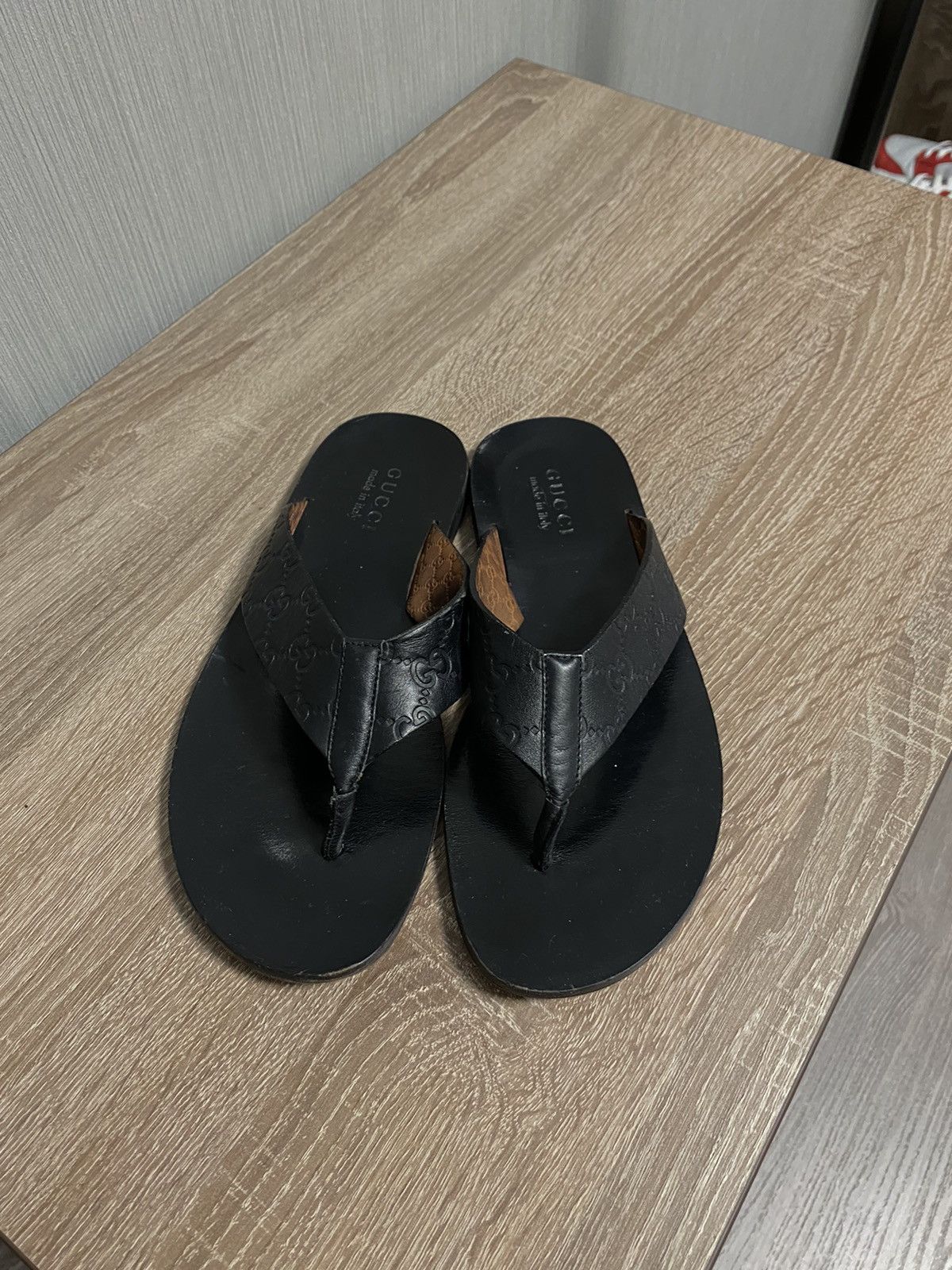 Gucci Gucci Thong Sandal Size US 7 / EU 40 - 1 Thumbnail
