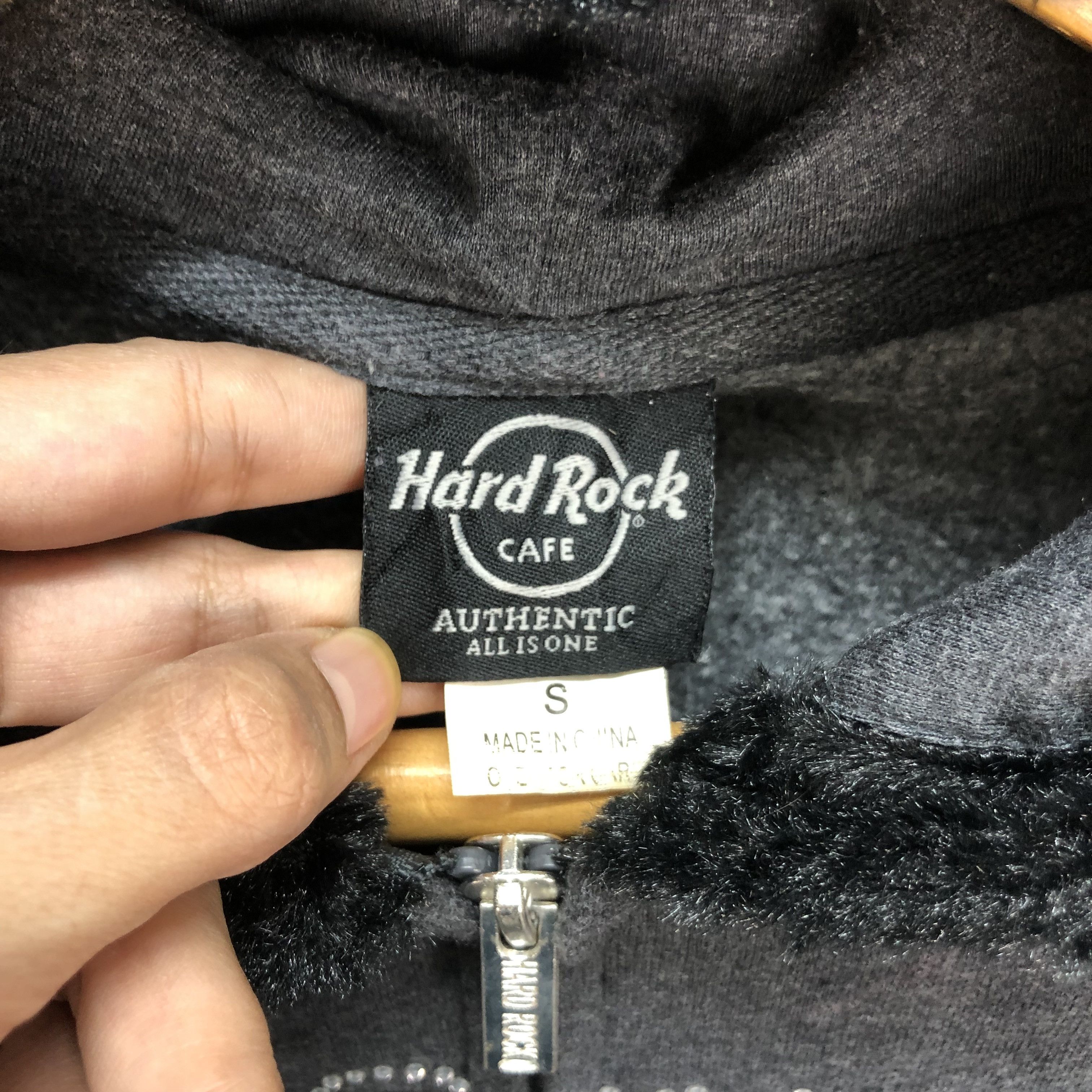 Hard Rock Cafe Hard Rock Cafe Wings Logo Zipper Hoodies #5296-183 Size US S / EU 44-46 / 1 - 10 Thumbnail
