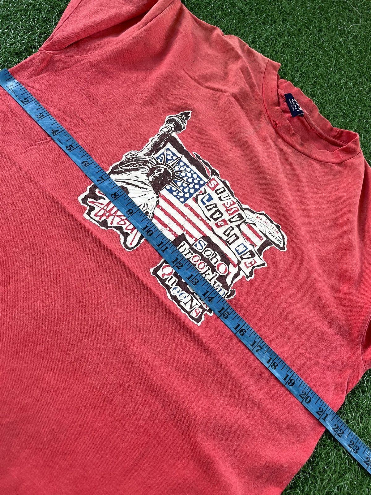 Stussy × Vintage Vintage Stussy Distressed Live In NYC Big Logo 90s Tee Size US L / EU 52-54 / 3 - 10 Thumbnail