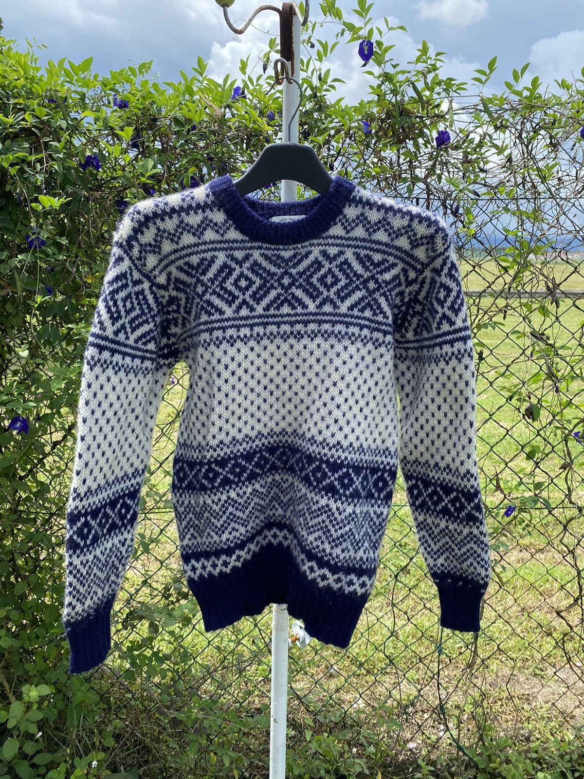Vintage Vintage Wool Sweater Pure Natural Wear Size ONE SIZE - 1 Thumbnail