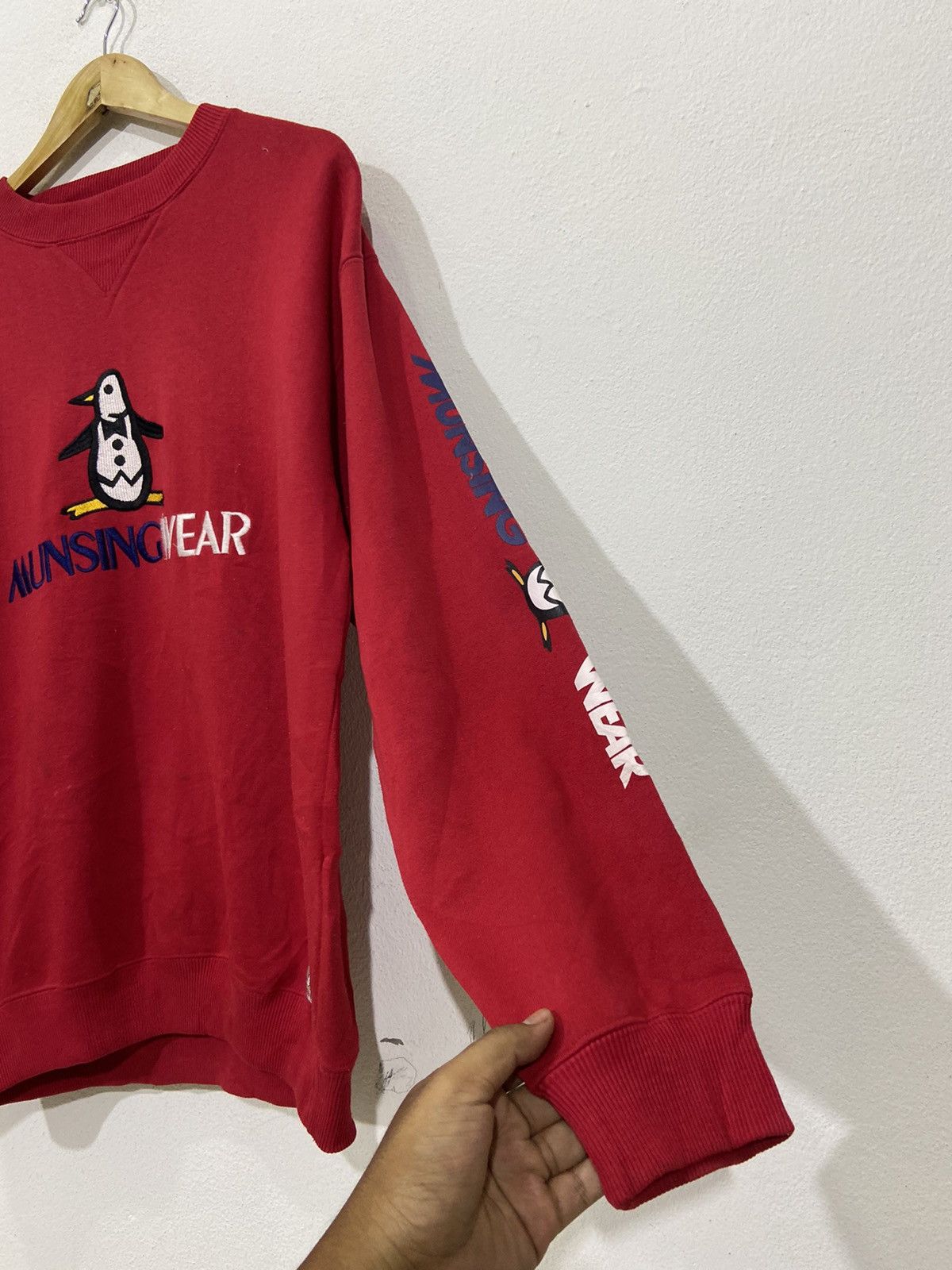 Vintage Vintage Munsingwear Embroidery Pull Over Sweatshirt Size US L / EU 52-54 / 3 - 3 Thumbnail