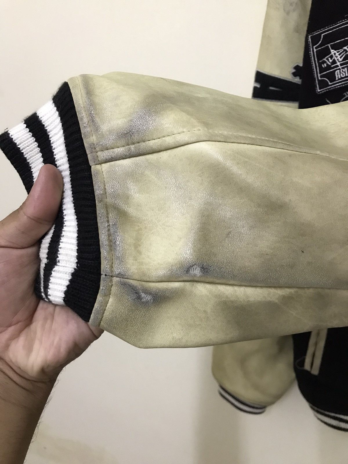 Japanese Brand VINTAGE ACC ASIAN CAN CONTROLLER VARSITY JACKET FULL PATCHES Size US L / EU 52-54 / 3 - 13 Thumbnail