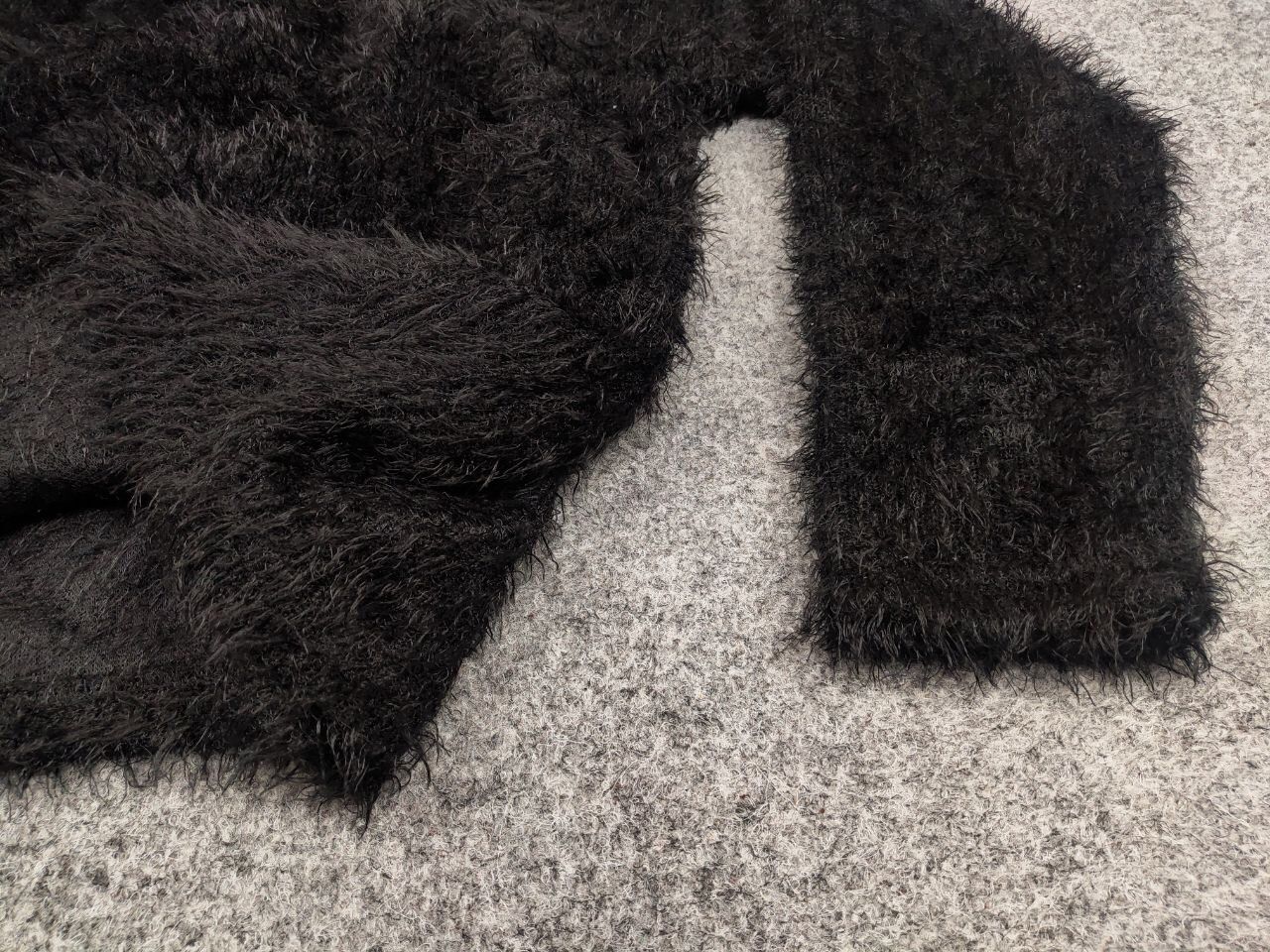 Japanese Brand × Vintage Vintage 90's Japanese Black Mohair Style Fuzzy Sweater Size US S / EU 44-46 / 1 - 17 Thumbnail