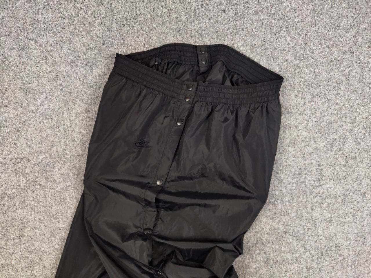 Nike 🔥 Vintage 90s Nike All black Nylon Track Pants buttons Hype Size US 36 / EU 52 - 15 Thumbnail