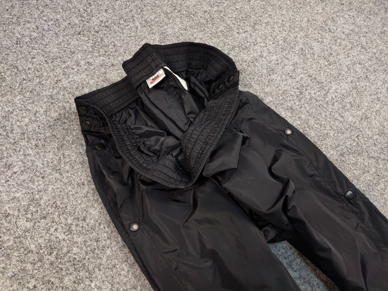 Nike 🔥 Vintage 90s Nike All black Nylon Track Pants buttons Hype Size US 36 / EU 52 - 11 Thumbnail