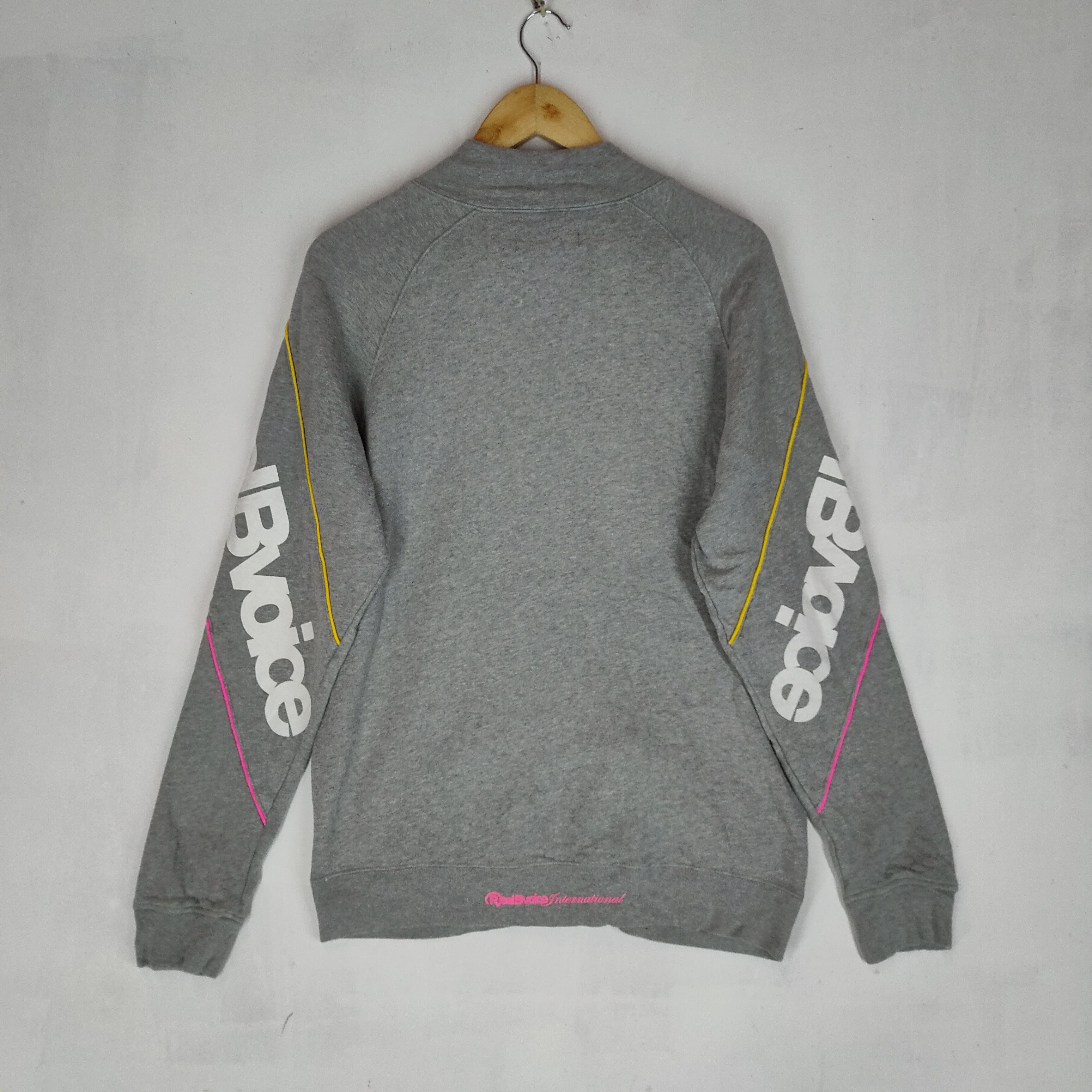Other REALBVOICE PATCHES Big Spellout Printed on Sleeve Sweater Size US L / EU 52-54 / 3 - 7 Thumbnail
