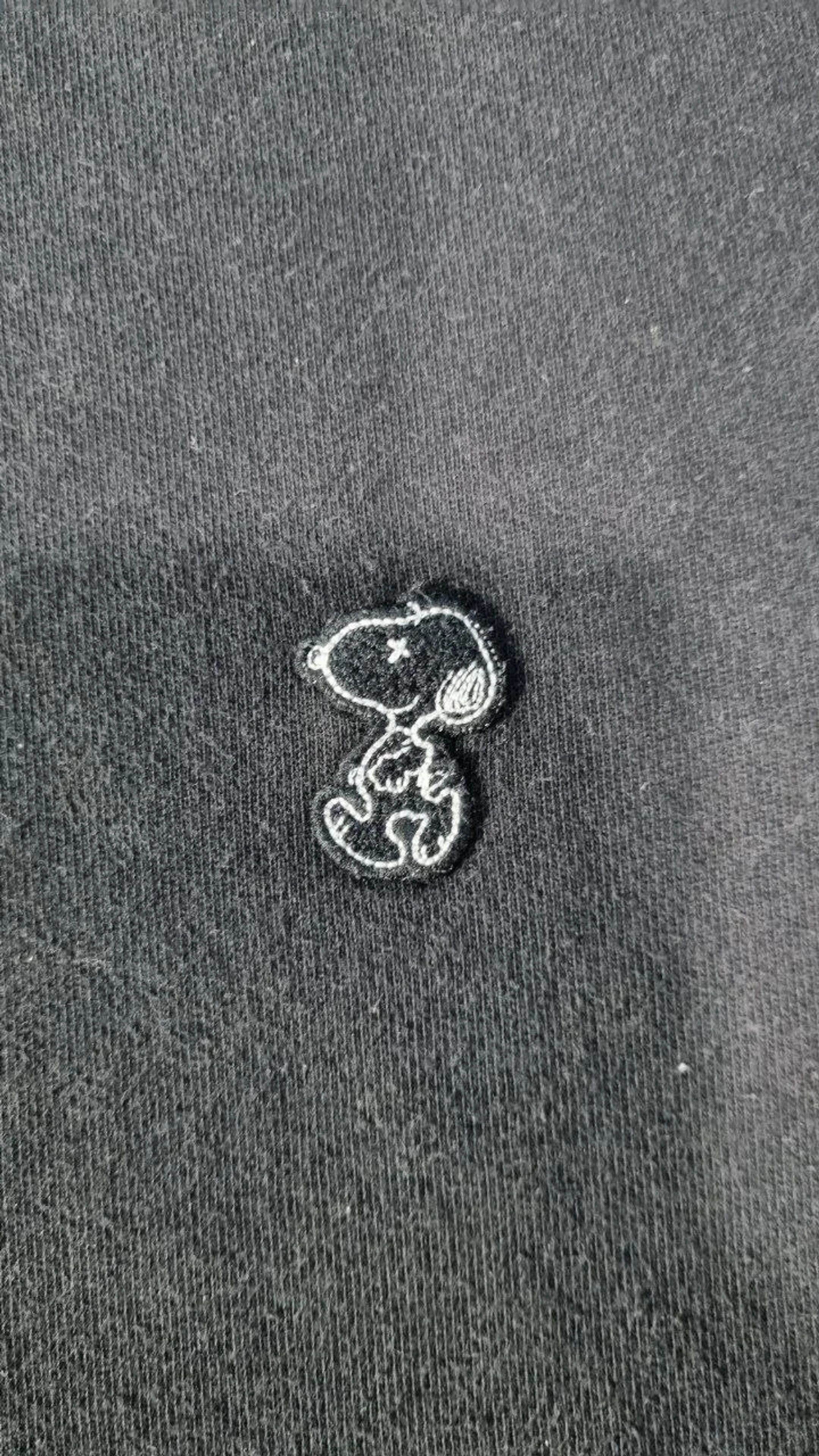 Japanese Brand × Kaws × Peanuts KAWS x Uniqlo x Peanuts Small Snoopy Sweatshirt Size US L / EU 52-54 / 3 - 4 Thumbnail
