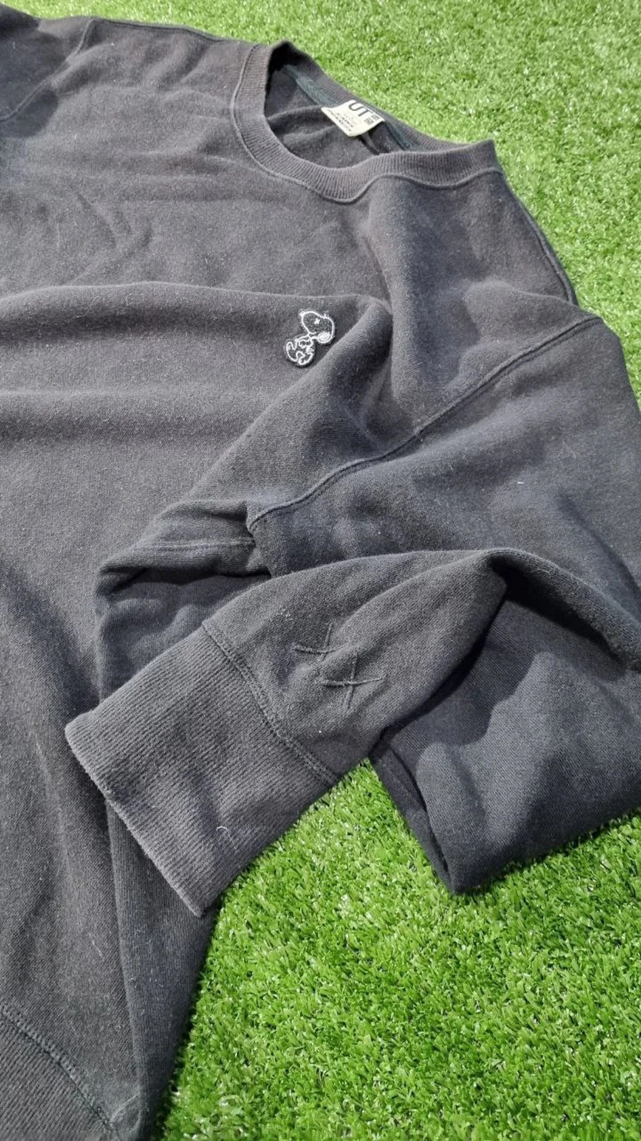 Japanese Brand × Kaws × Peanuts KAWS x Uniqlo x Peanuts Small Snoopy Sweatshirt Size US L / EU 52-54 / 3 - 1 Thumbnail