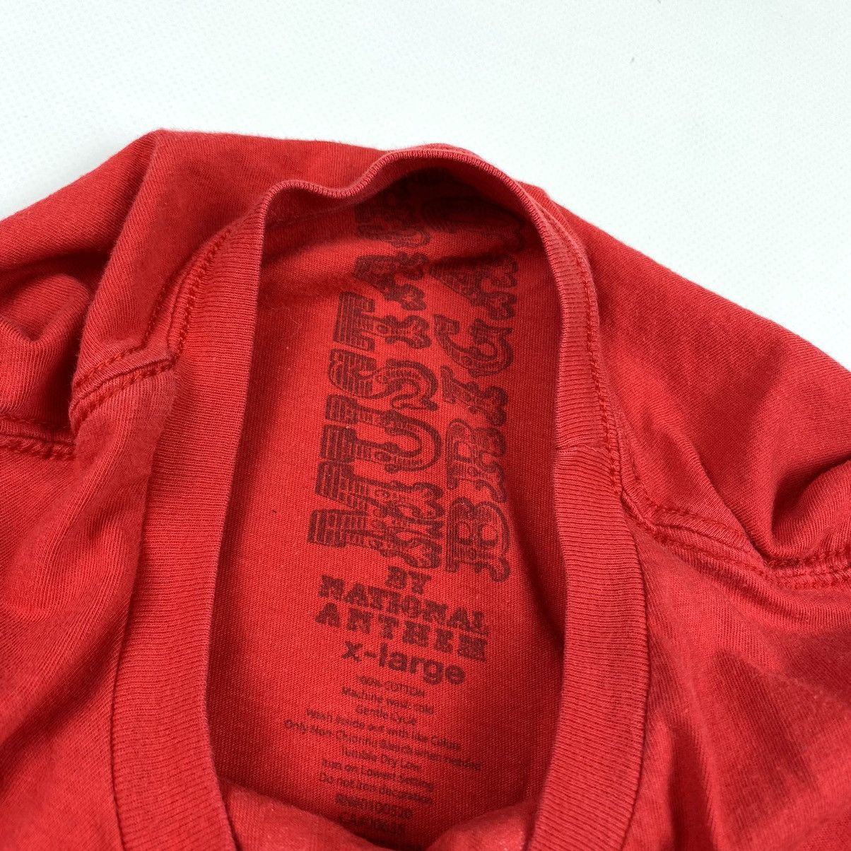 Japanese Brand Rare! Vintage Movie James Bond 007 Octopussy T Shirt Size US XL / EU 56 / 4 - 14 Thumbnail