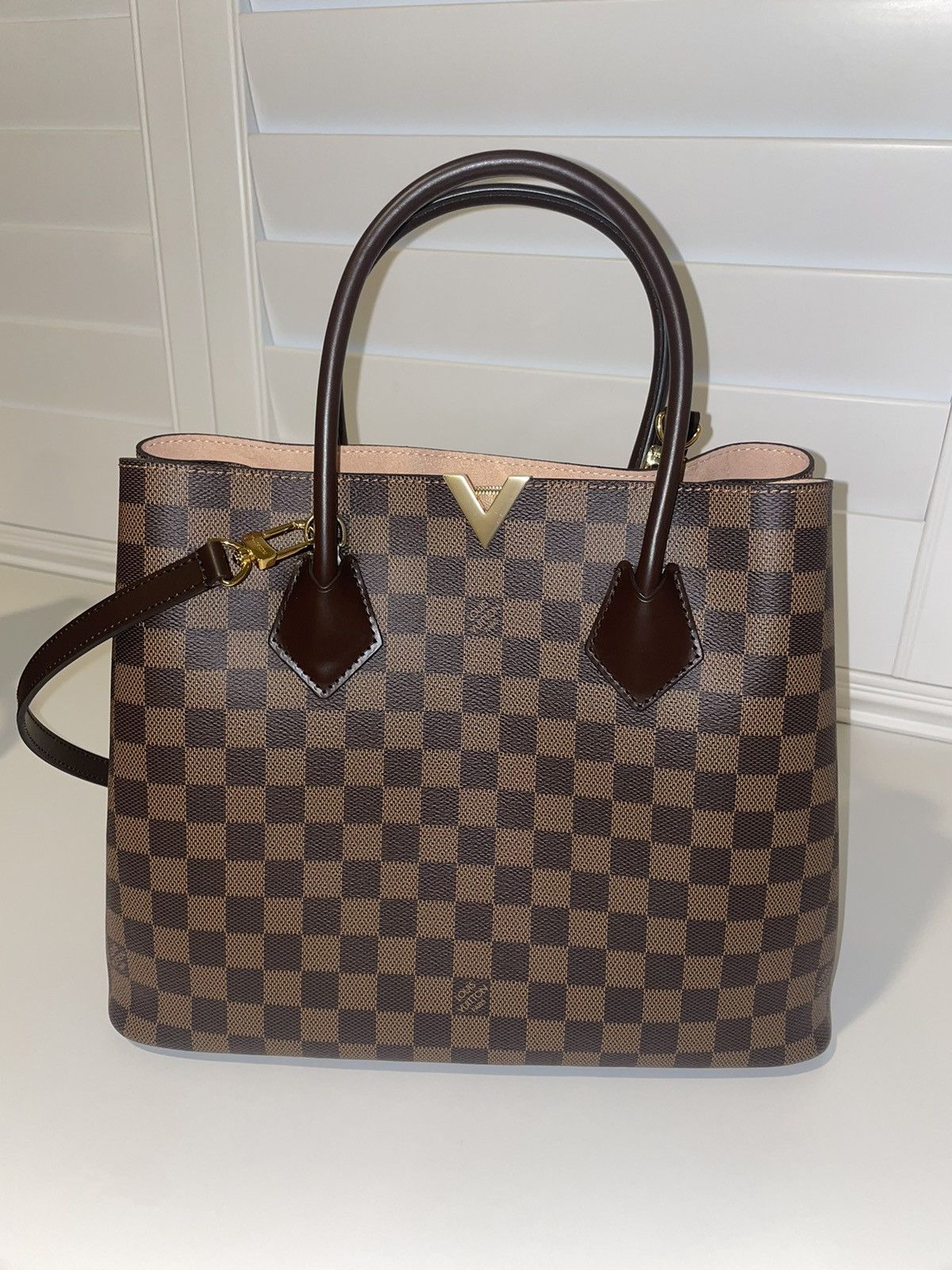 Louis Vuitton Kensington Hand Bag Damier Brown