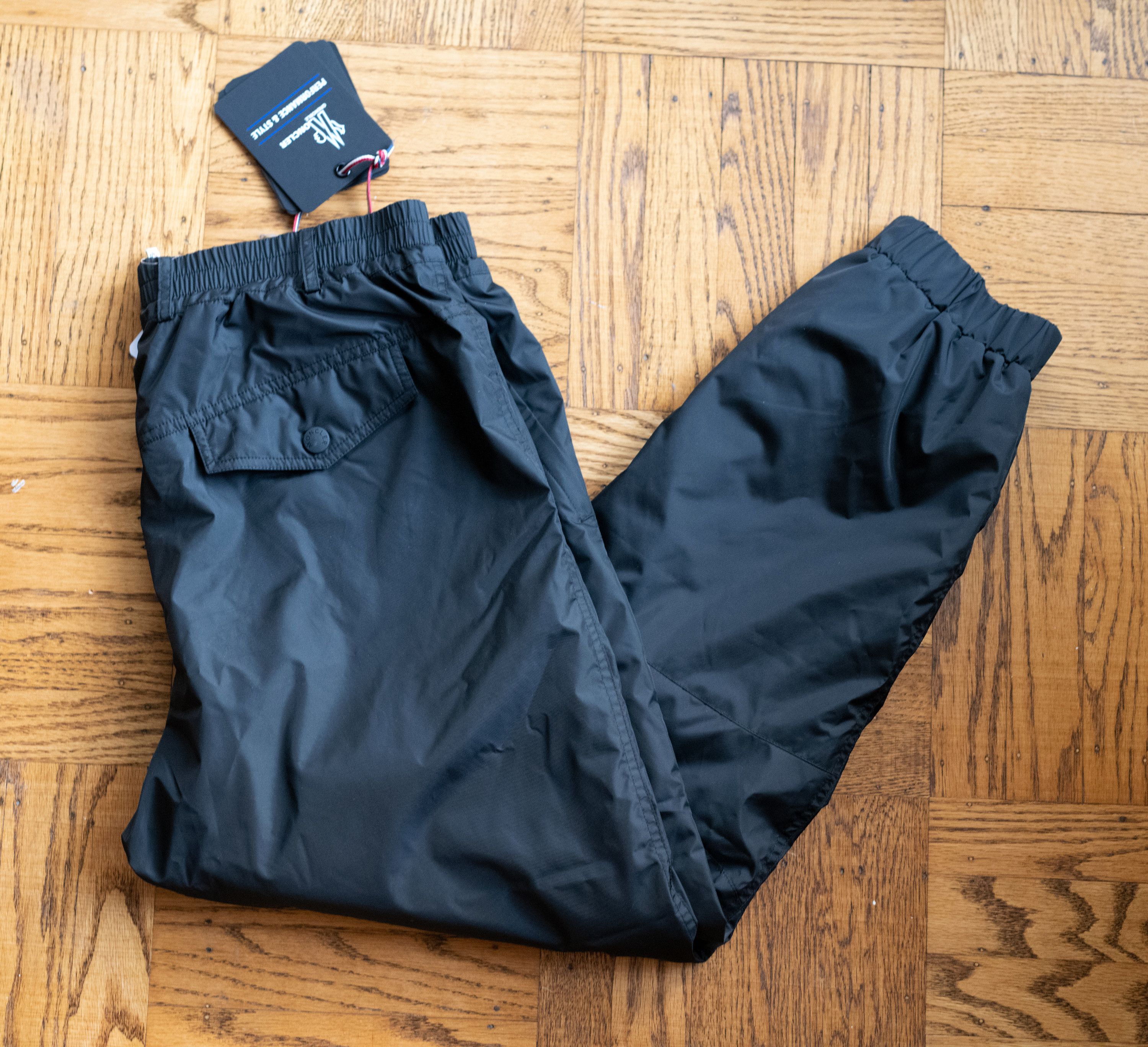 image of Moncler Grenoble $710 Fw22 Water-Repellent Moncler Genoble Insulated Pants 50 in Black (Size 34)