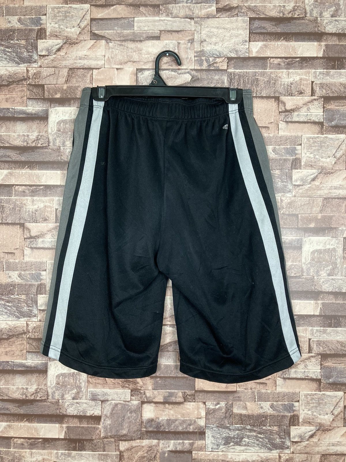 Adidas Adidas Three Stripes Men Short #26-30 Size US 26 / EU 42 - 5 Thumbnail