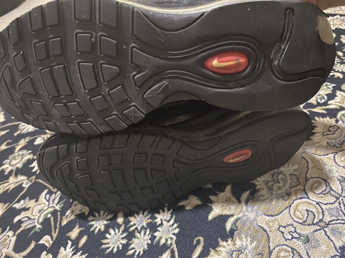 Nike × Supreme GRAILED!! 2016 Supreme x Nike Air Max 98 “BLACK” Sneakers Size US 8 / EU 41 - 11 Thumbnail