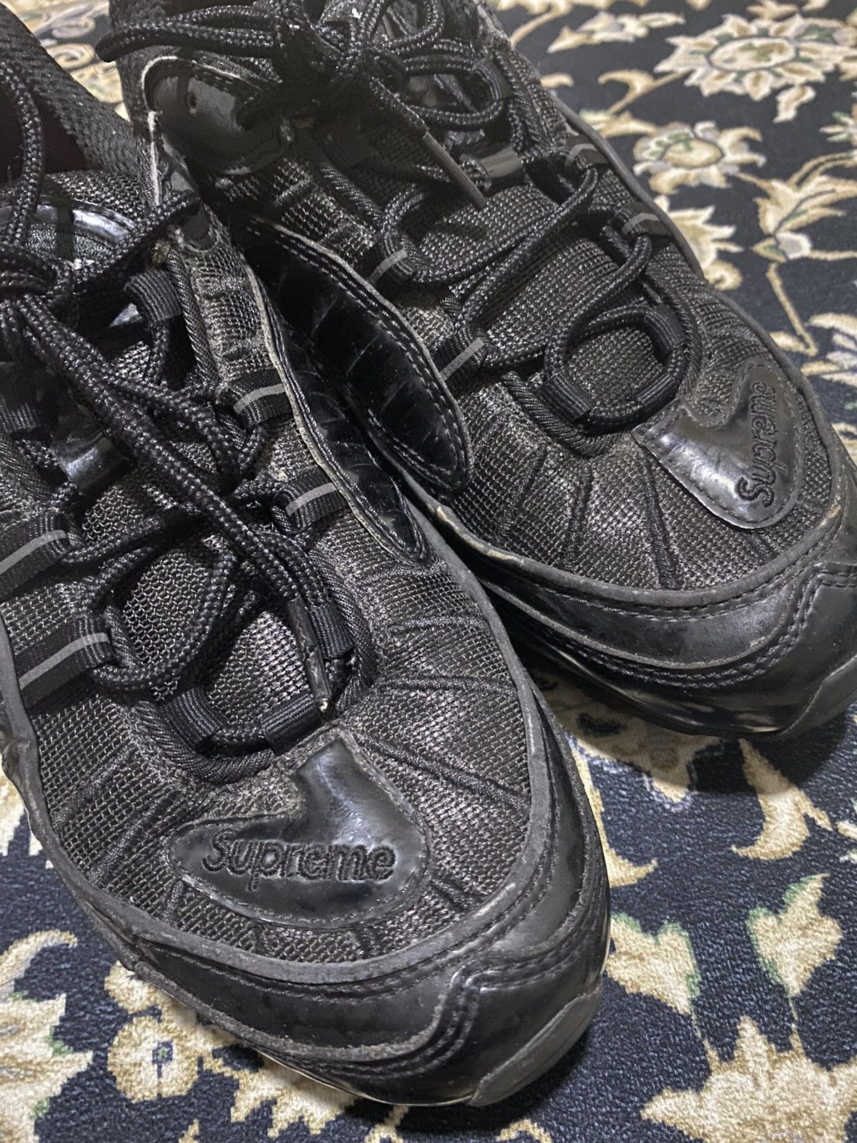 Nike × Supreme GRAILED!! 2016 Supreme x Nike Air Max 98 “BLACK” Sneakers Size US 8 / EU 41 - 5 Thumbnail