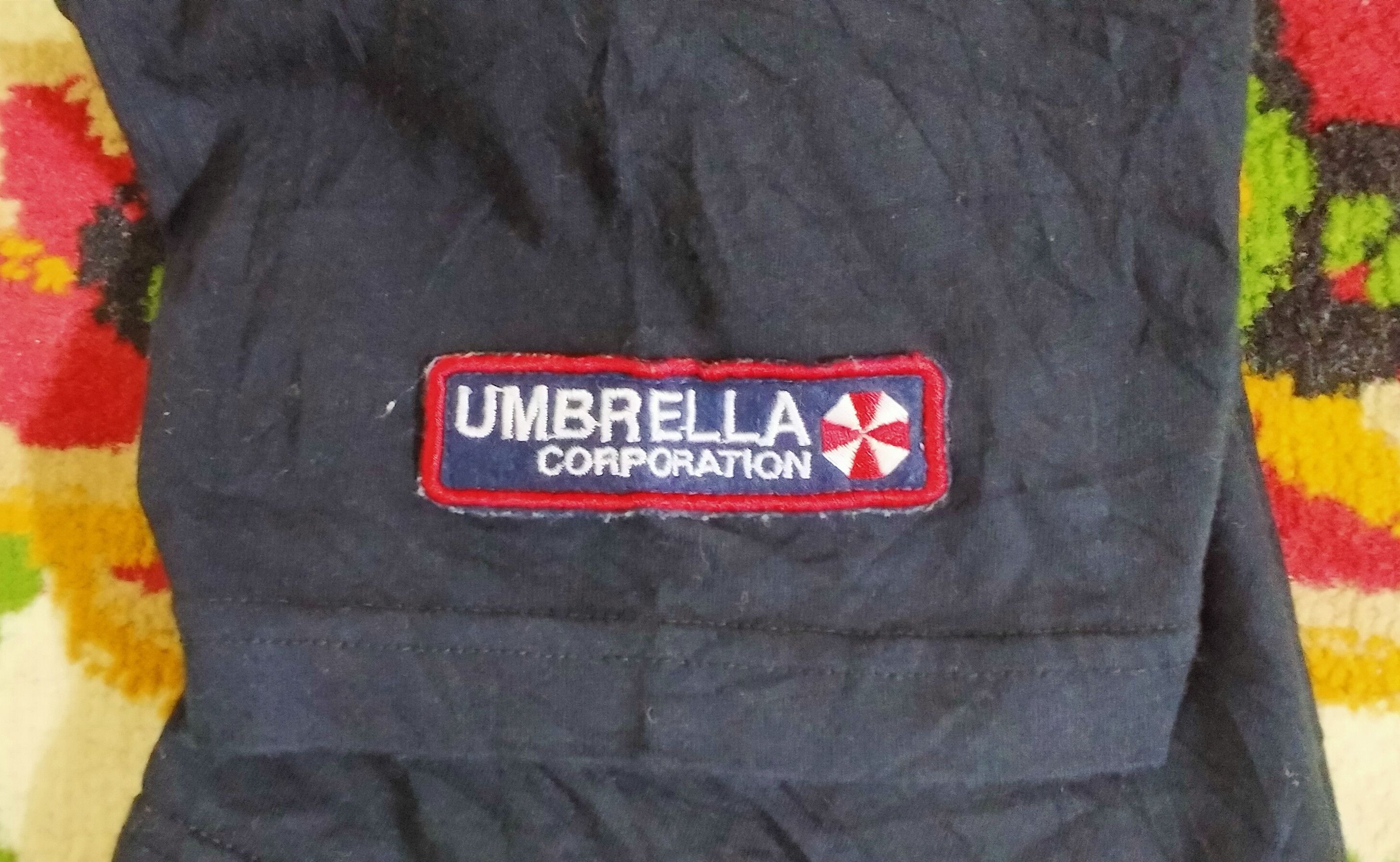 Japanese Brand Movie Resident Evil Umbrella Corp logo T-Shirt Size US L / EU 52-54 / 3 - 4 Thumbnail