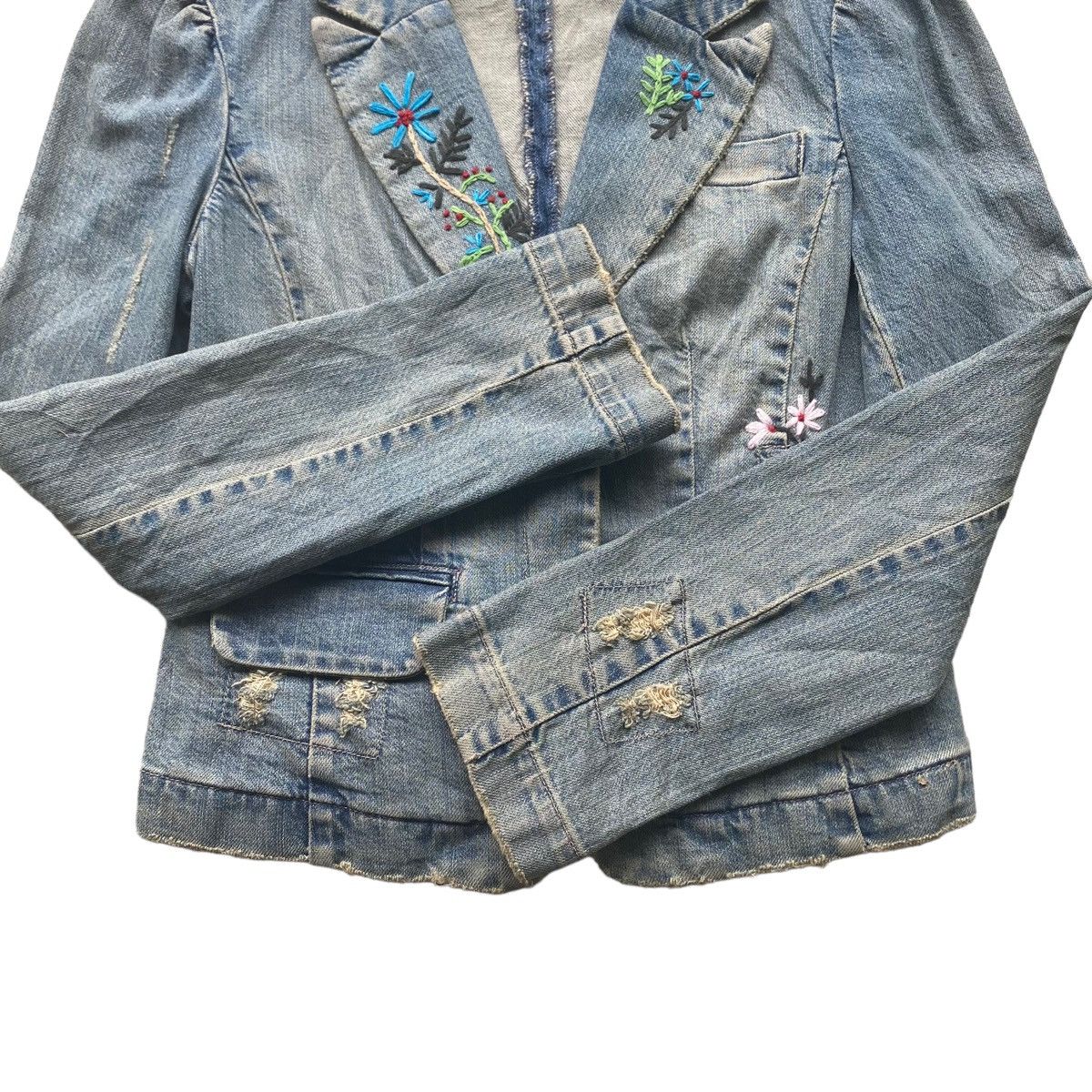 Calvin Klein Distressed Denim Jacket Size M / US 6-8 / IT 42-44 - 6 Thumbnail