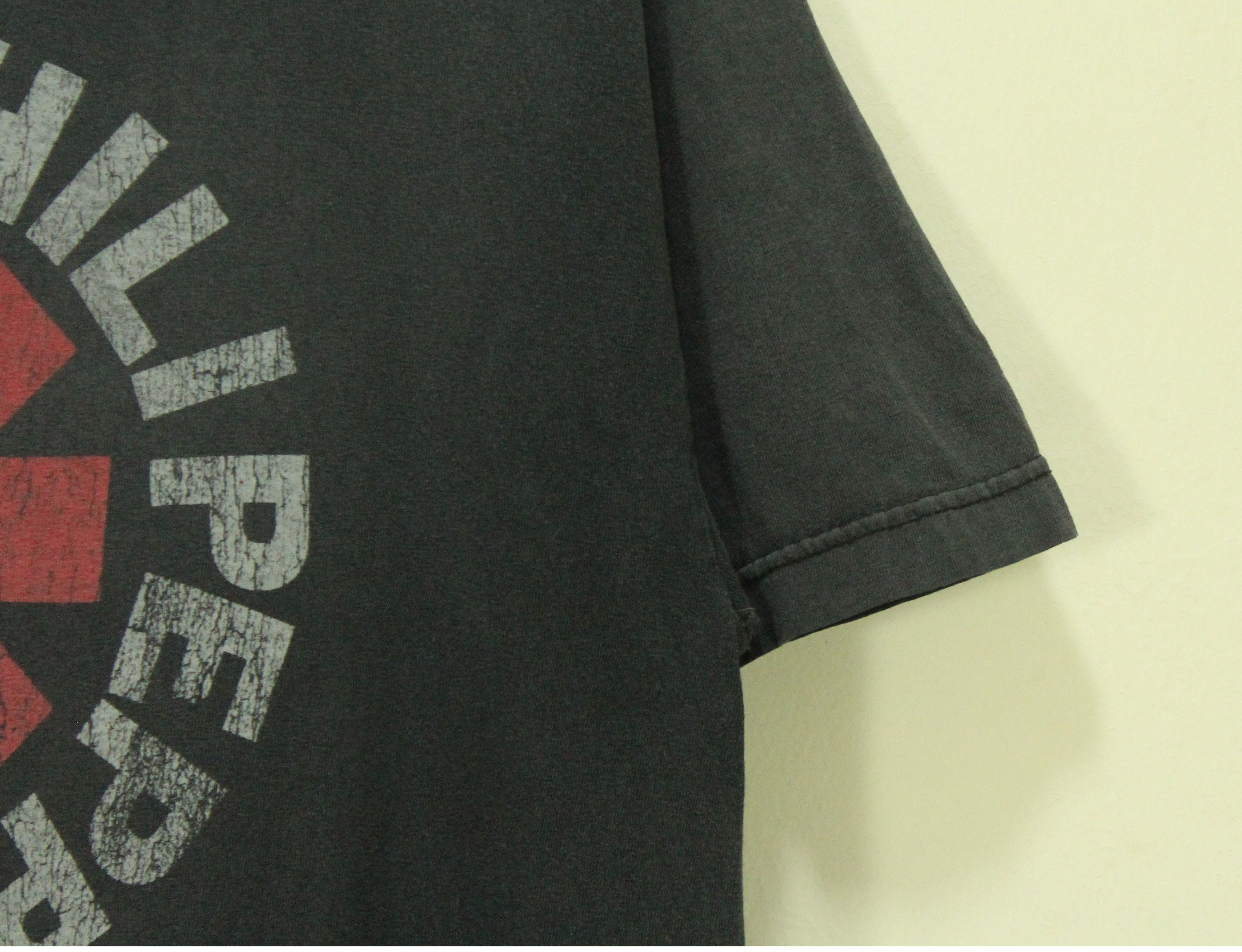 Band Tees RED HOT CHILI PEPPERS T Shirt Faded Black Size US L / EU 52-54 / 3 - 4 Thumbnail