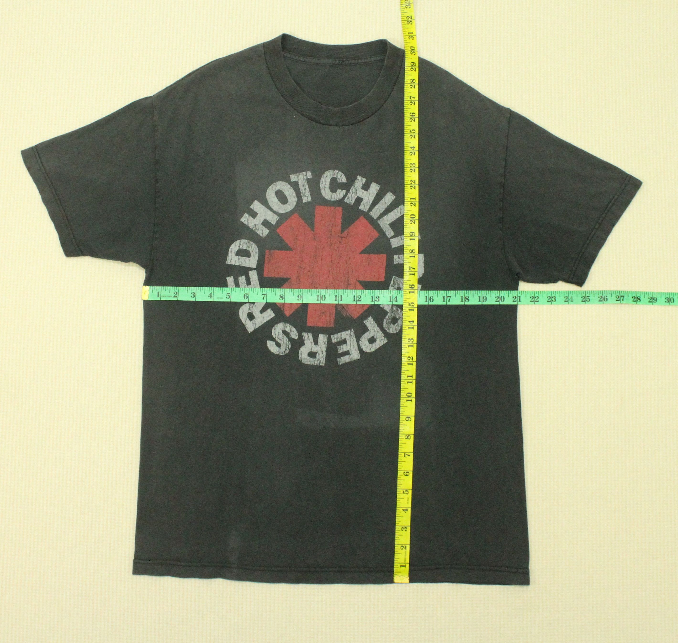 Band Tees RED HOT CHILI PEPPERS T Shirt Faded Black Size US L / EU 52-54 / 3 - 14 Thumbnail