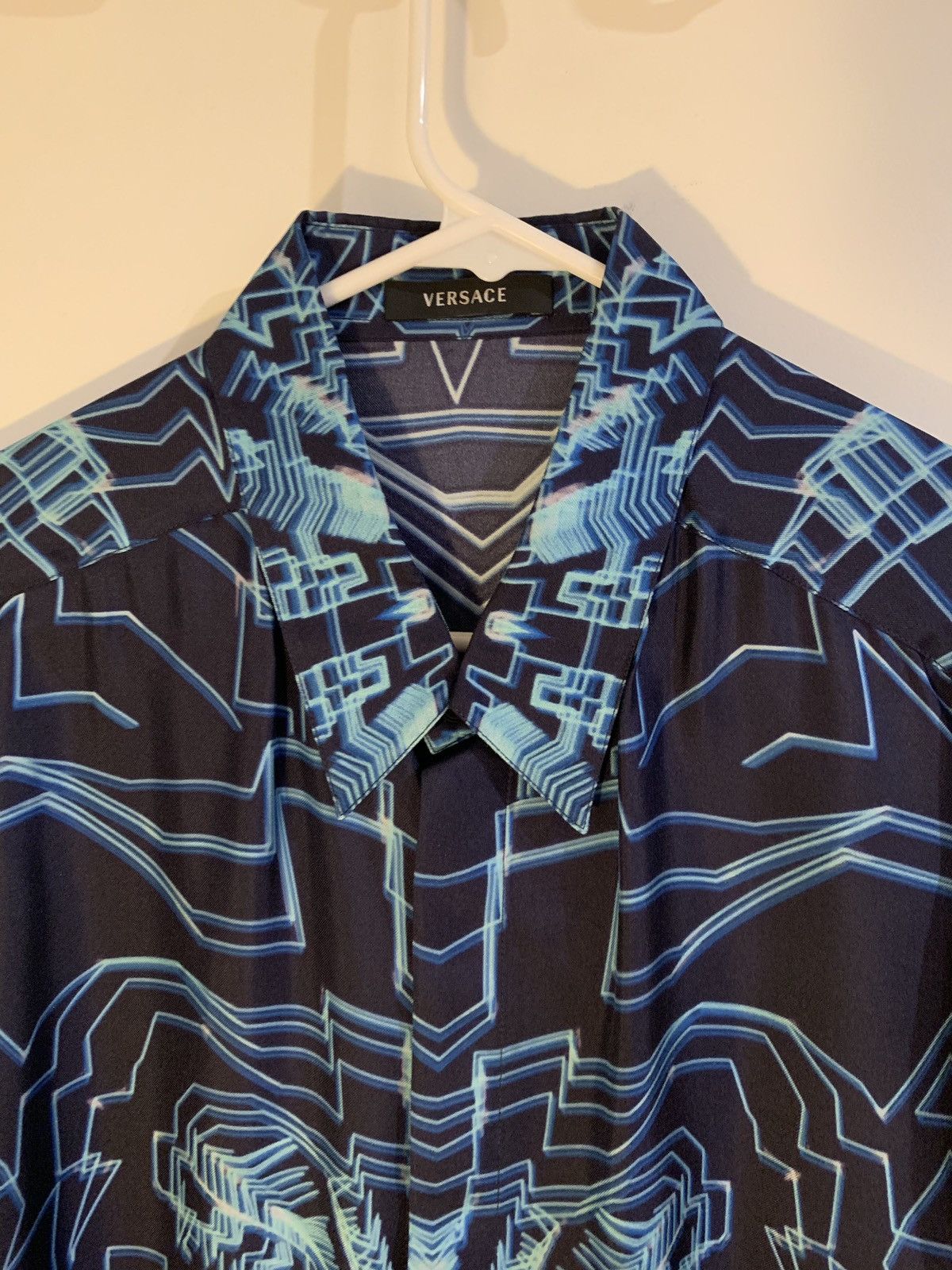 Versace Vintage Versace Silk Button up Size US XL / EU 56 / 4 - 1 Thumbnail