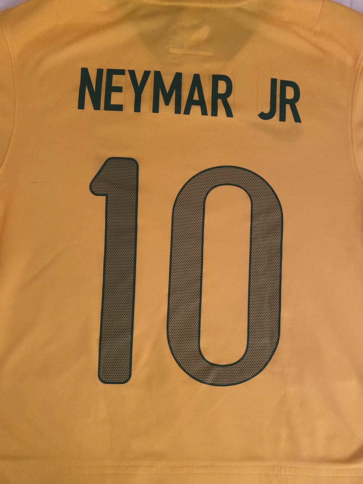 Nike Neymar Brazil Futbol/Soccer Jersey *Made in Brasil* Size US S / EU 44-46 / 1 - 5 Thumbnail
