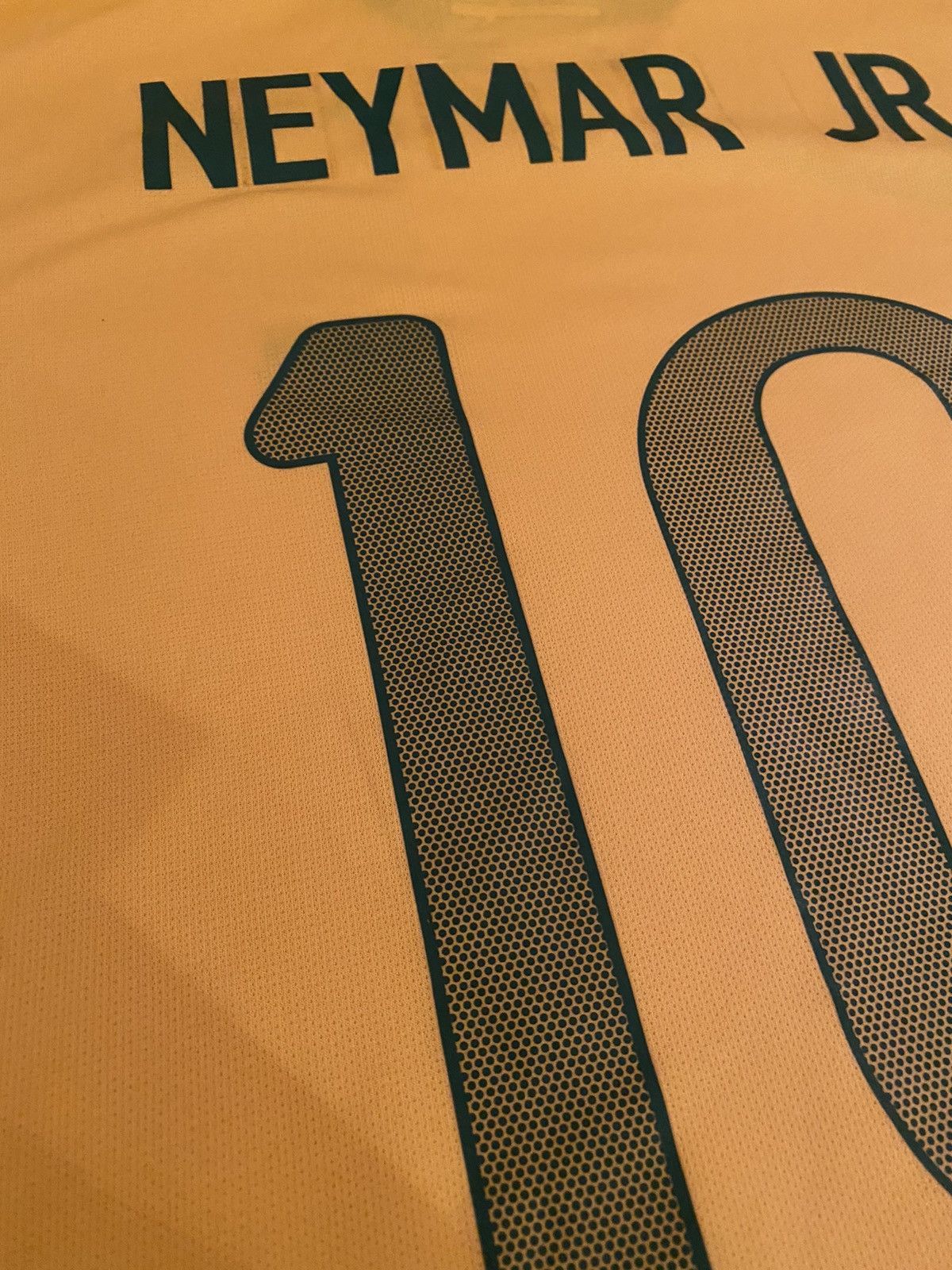 Nike Neymar Brazil Futbol/Soccer Jersey *Made in Brasil* Size US S / EU 44-46 / 1 - 8 Thumbnail