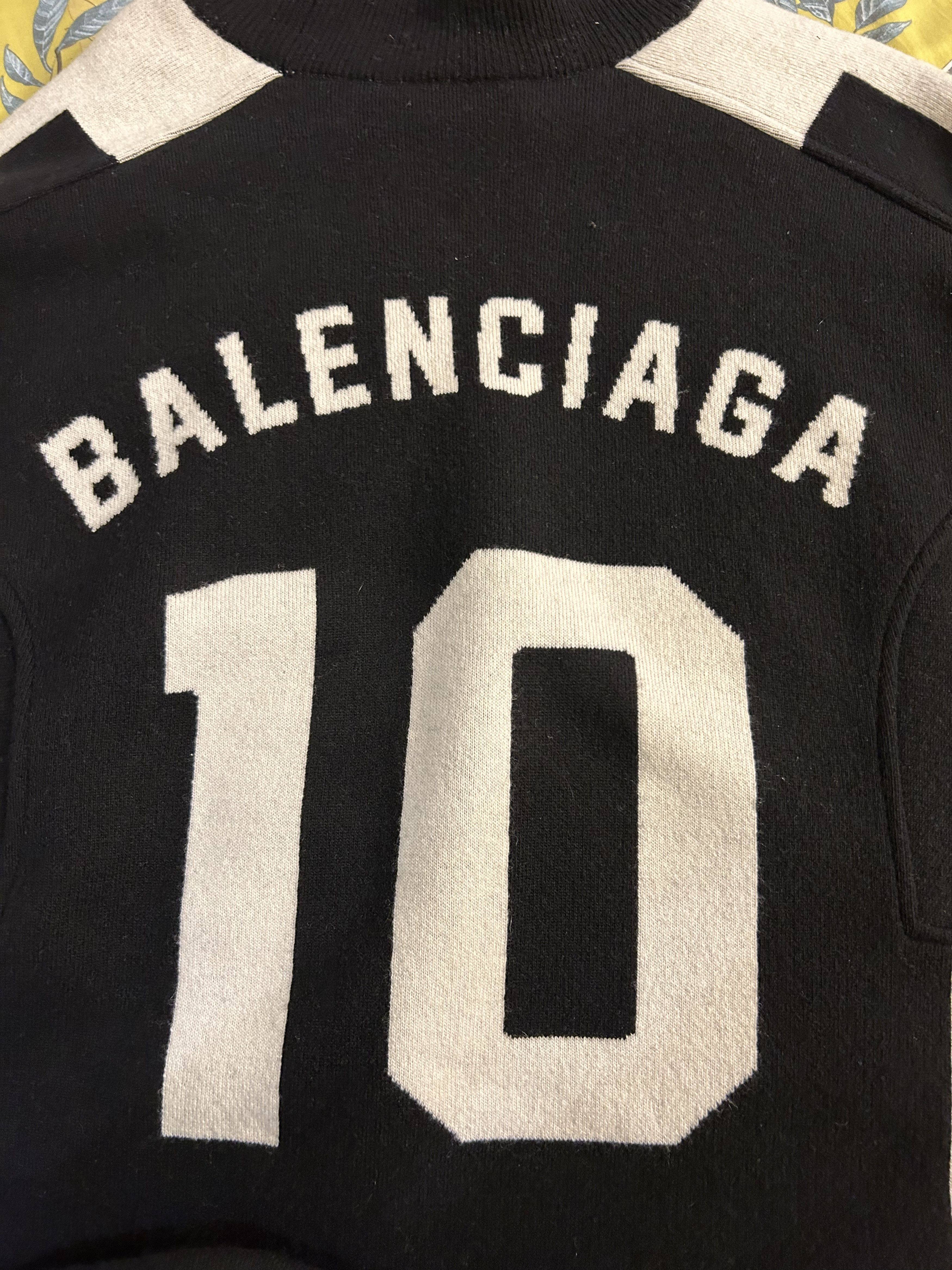 Balenciaga Logo Football Kit Turtle Neck Sweater Size US M / EU 48-50 / 2 - 8 Thumbnail