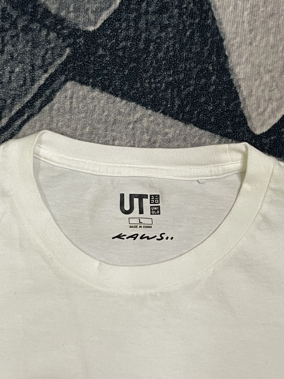 Japanese Brand Kaws Tee Large / Uniqlo / Akira / Bape Size US L / EU 52-54 / 3 - 3 Thumbnail