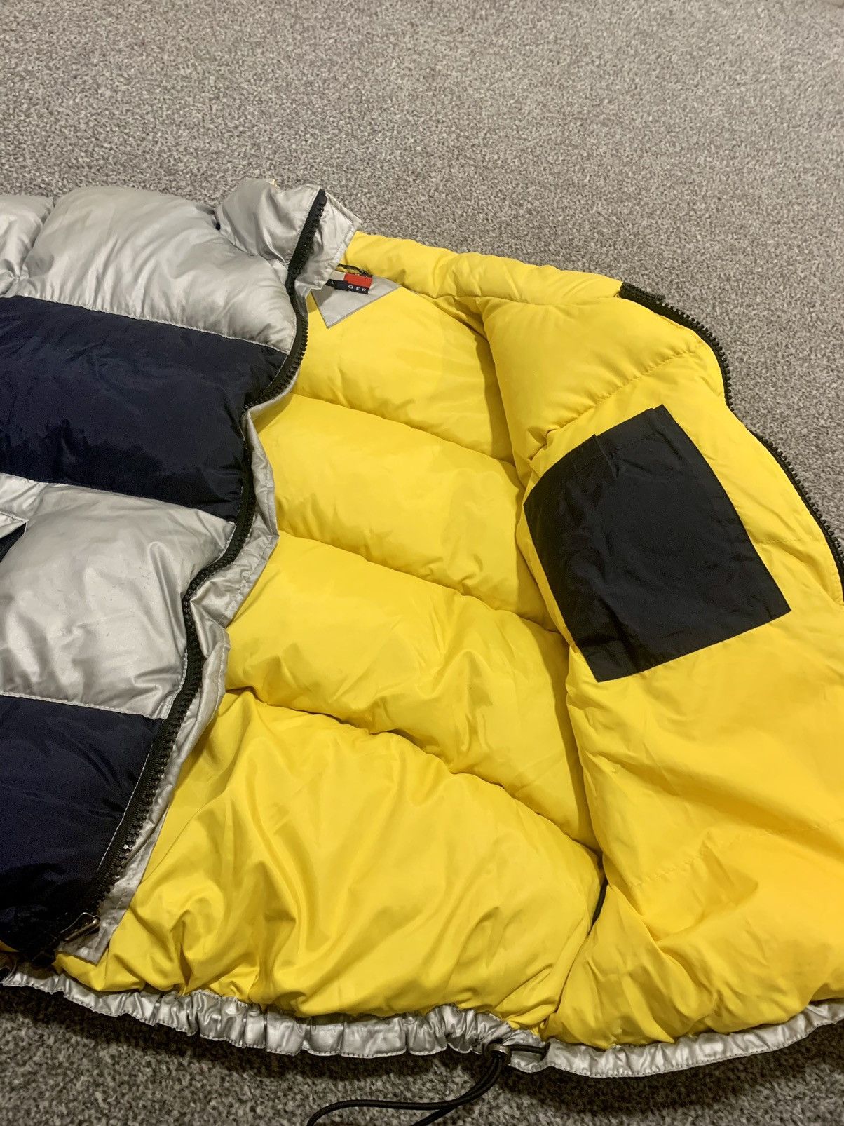 Tommy Hilfiger × Vintage Tommy Hilfiger Navy Silver Metallic Vintage Puffer Size US M / EU 48-50 / 2 - 2 Thumbnail
